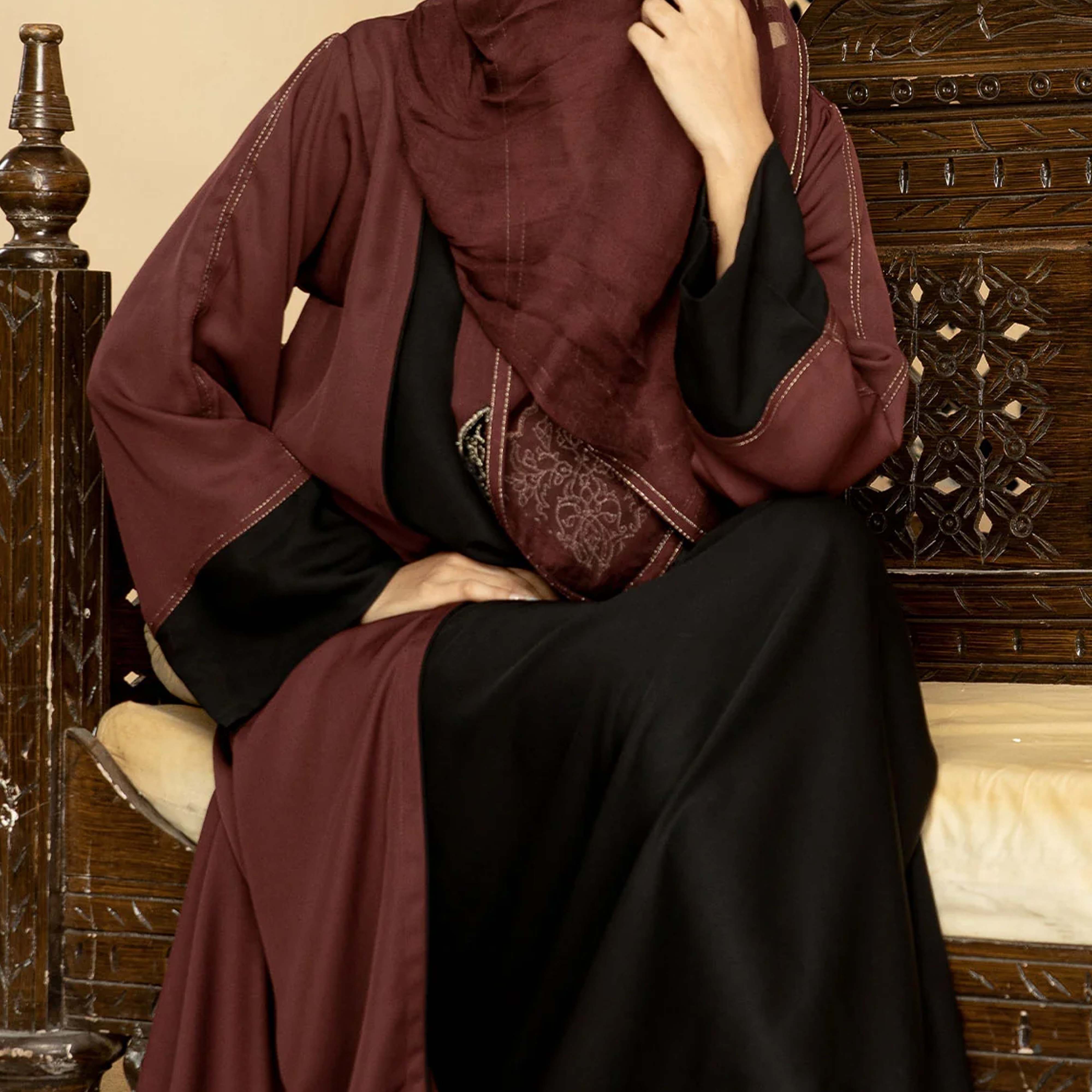 OEM Custom Modest Straight Formal Abaya Manufacturer New Latest Design Dubai Kaftan Stylish Royal Women Long Chiffon Natural