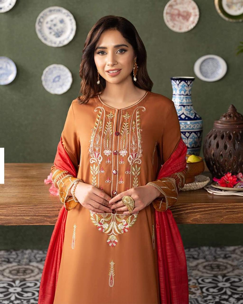 Hot Selling Modest Wedding Dress in Wonderful Colors New Silk Suit for Pakistani &amp; Indian Ladies for Summer &amp; Winter Parties