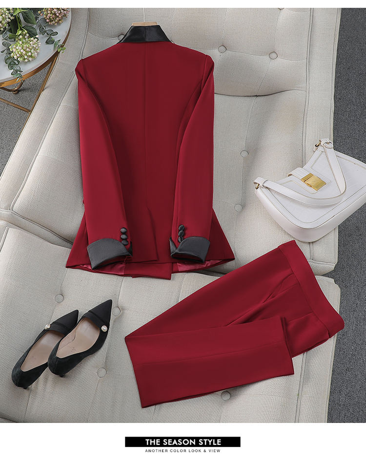 Ladies Tuxedo Pant Suit Detail 3