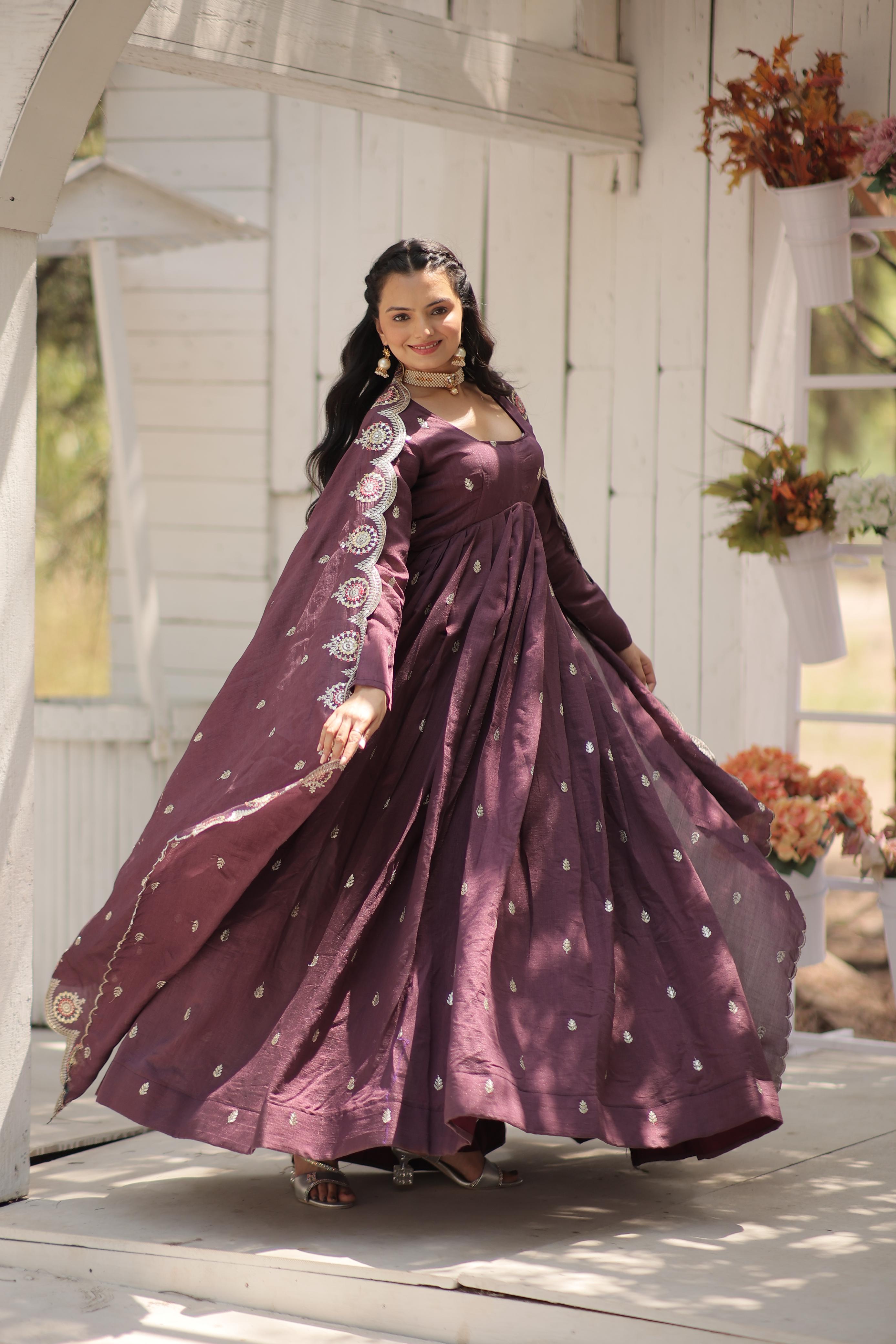 Gown View 7