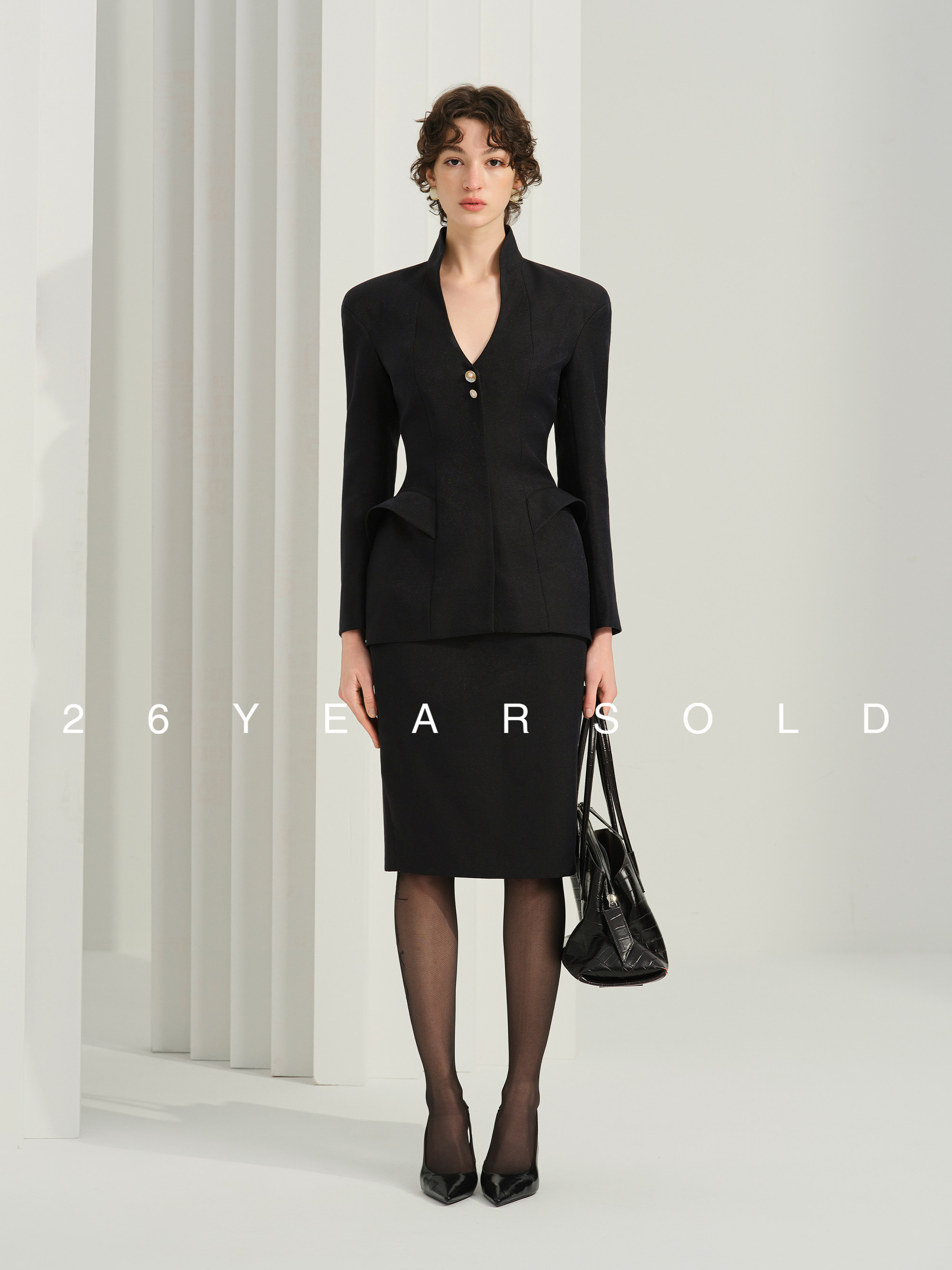 26YEARSOLD Original Design Elegant French Style Light Luxury Anti-Wrinkle V-neck Skinny Suit Blazer Jacket Skirt Set Women 35028