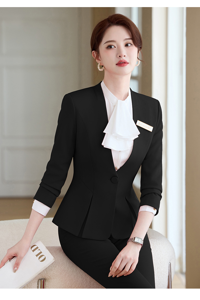 Modern Women Suit Silhouette