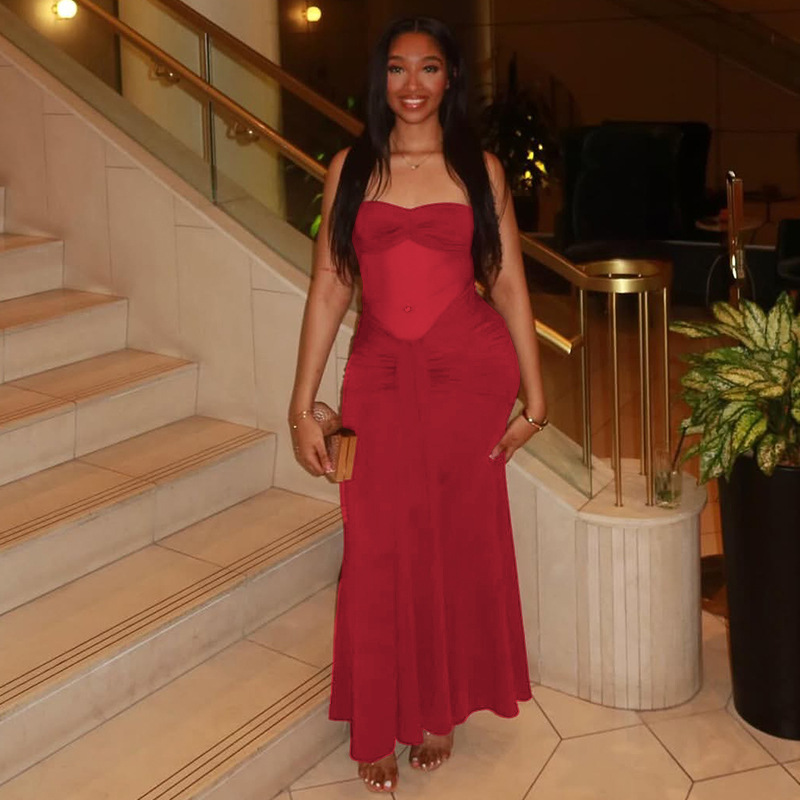 Elegant Red Halter Evening Gown, Corset Sweetheart Neck Flowy Maxi for Red Carpet Vibes