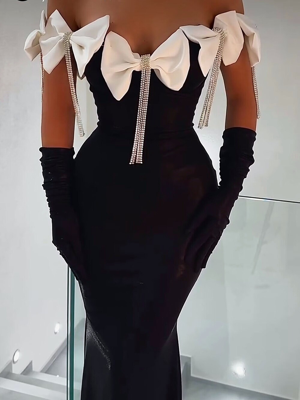 Parties Red Carpet Events Formal Evening Gown Elegant Black Off Shoulder Mermaid Dress With White Bow Rhinestone Tassel