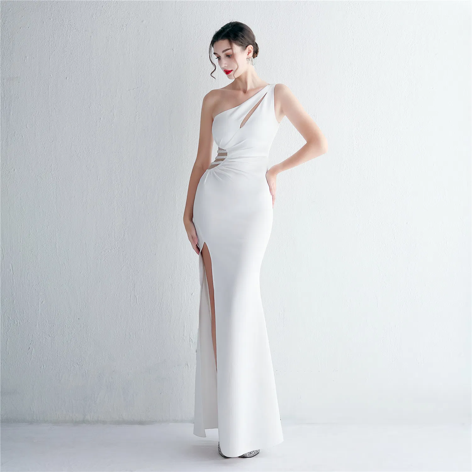 New Satin Slim-Fit off-Shoulder Mermaid Gown – Elegant Long Evening Dress for Socialites, Weddings, and Expos