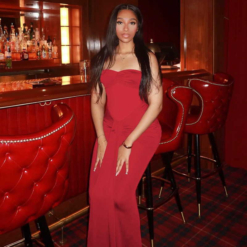 Elegant Red Halter Evening Gown, Corset Sweetheart Neck Flowy Maxi for Red Carpet Vibes