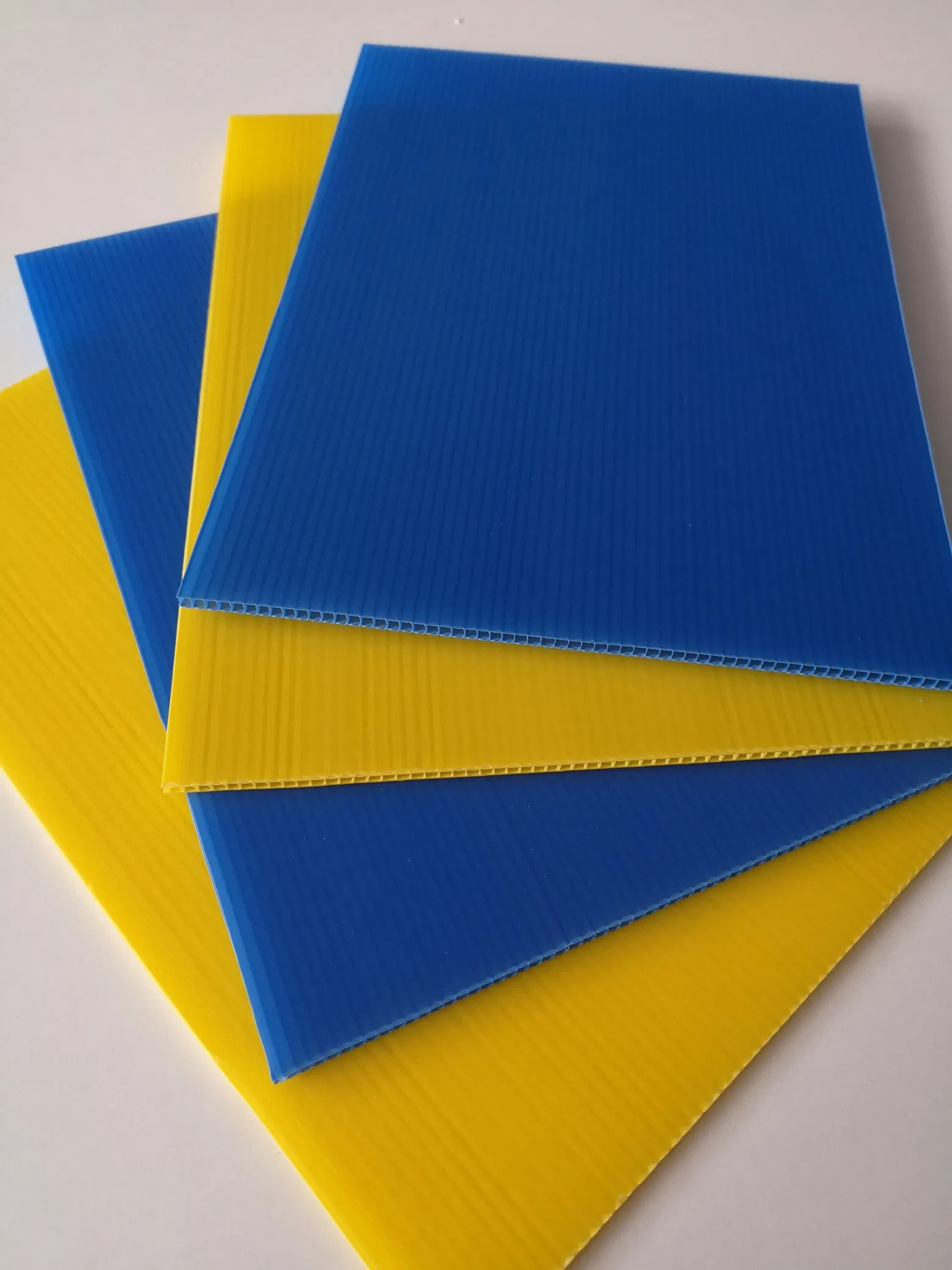 6mm Coroplast Corflute Panel PP Corrugated Honeycomb Plastic Divider Sheet