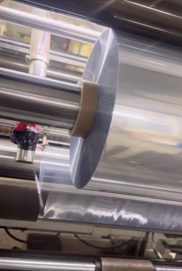 High Shrink Clear 35mic PVC PETG Pet Heat Shrink Wrap Plastic Film Roll for Drinking Bottle Packaging Labels