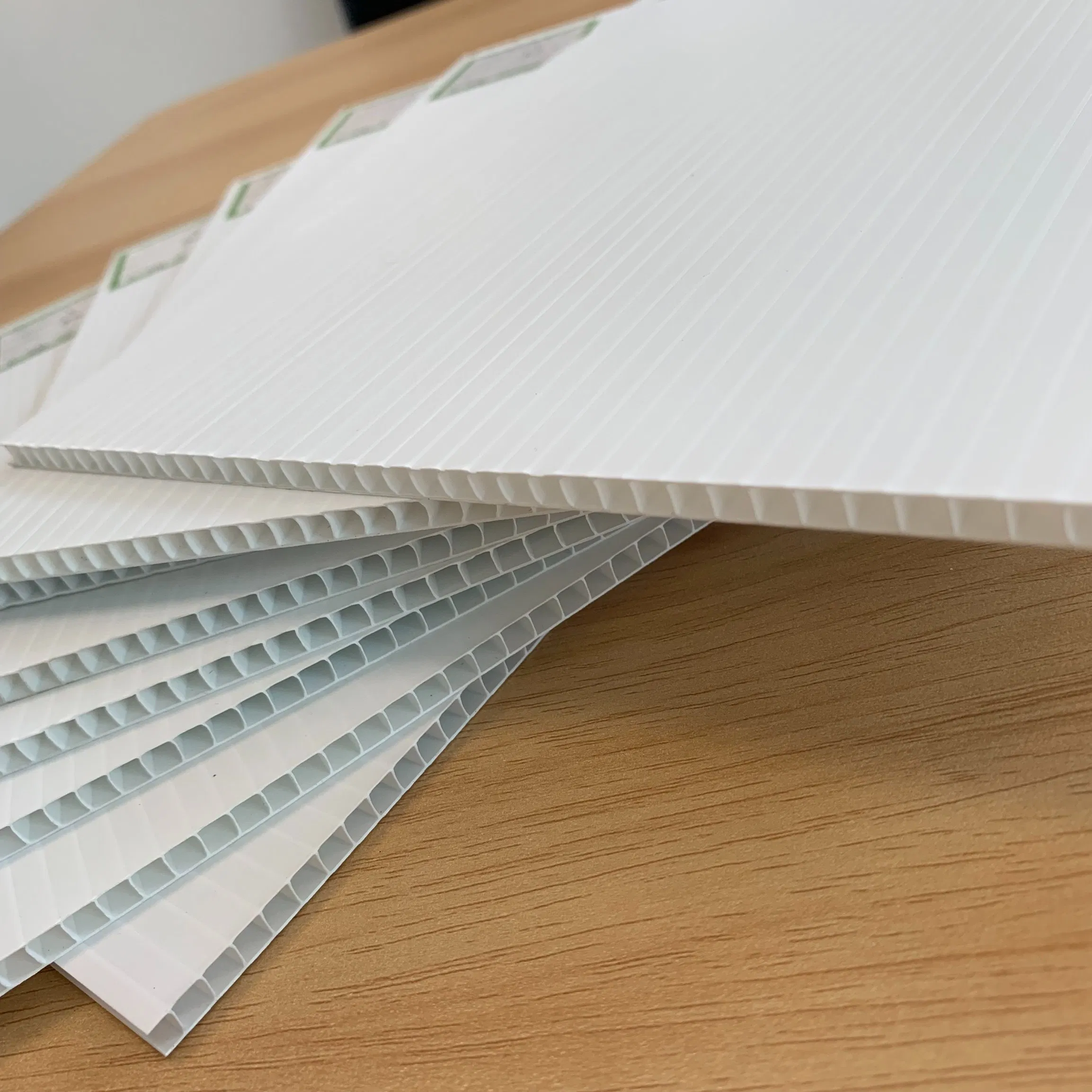 4X8 Feet White 4 mm Corrugated Hollow Plastic Sheet/PP Hollow Sheet