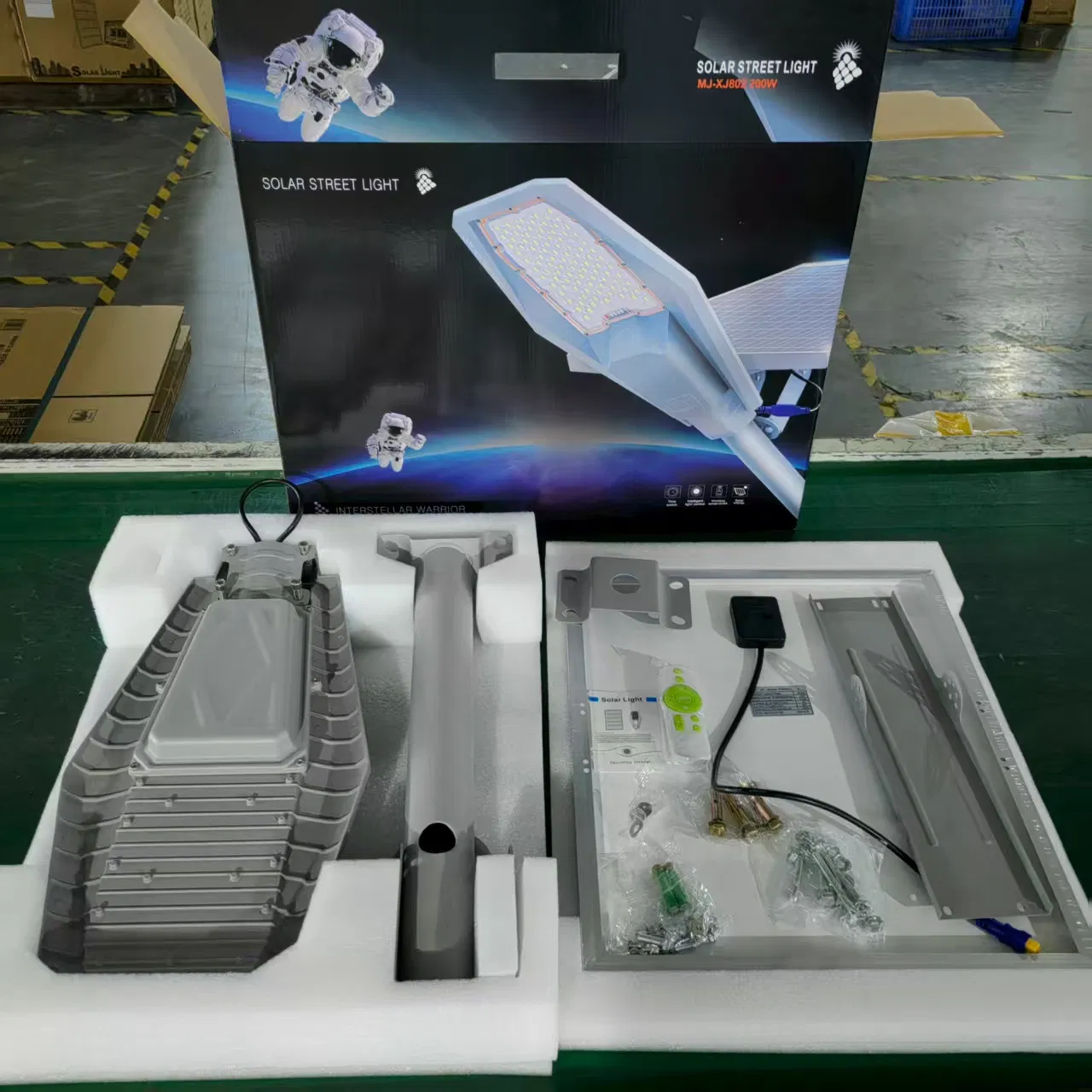 Outdoor Lighting Waterproof IP65 All-in-One Solar Luminous Street Light 100W 200W 300W 400W 600W New Energy Lights