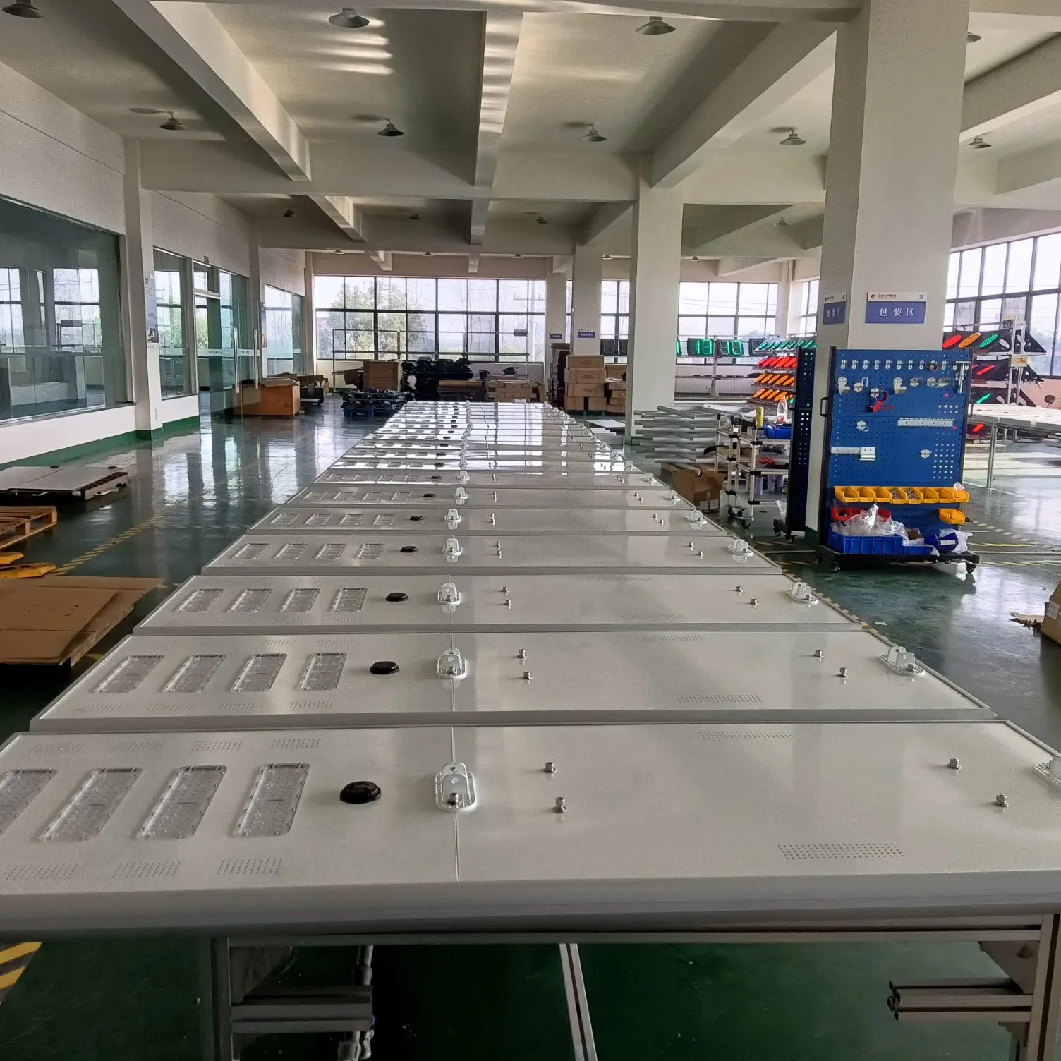 Outdoor Motion Sensor Integrated Solar LED Street Light