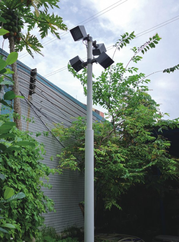 Modern Outdoor Decorative Driveway LED Yard Street Lamp Pole High Mast Light Pole LED Outdoor Stadium Lighting