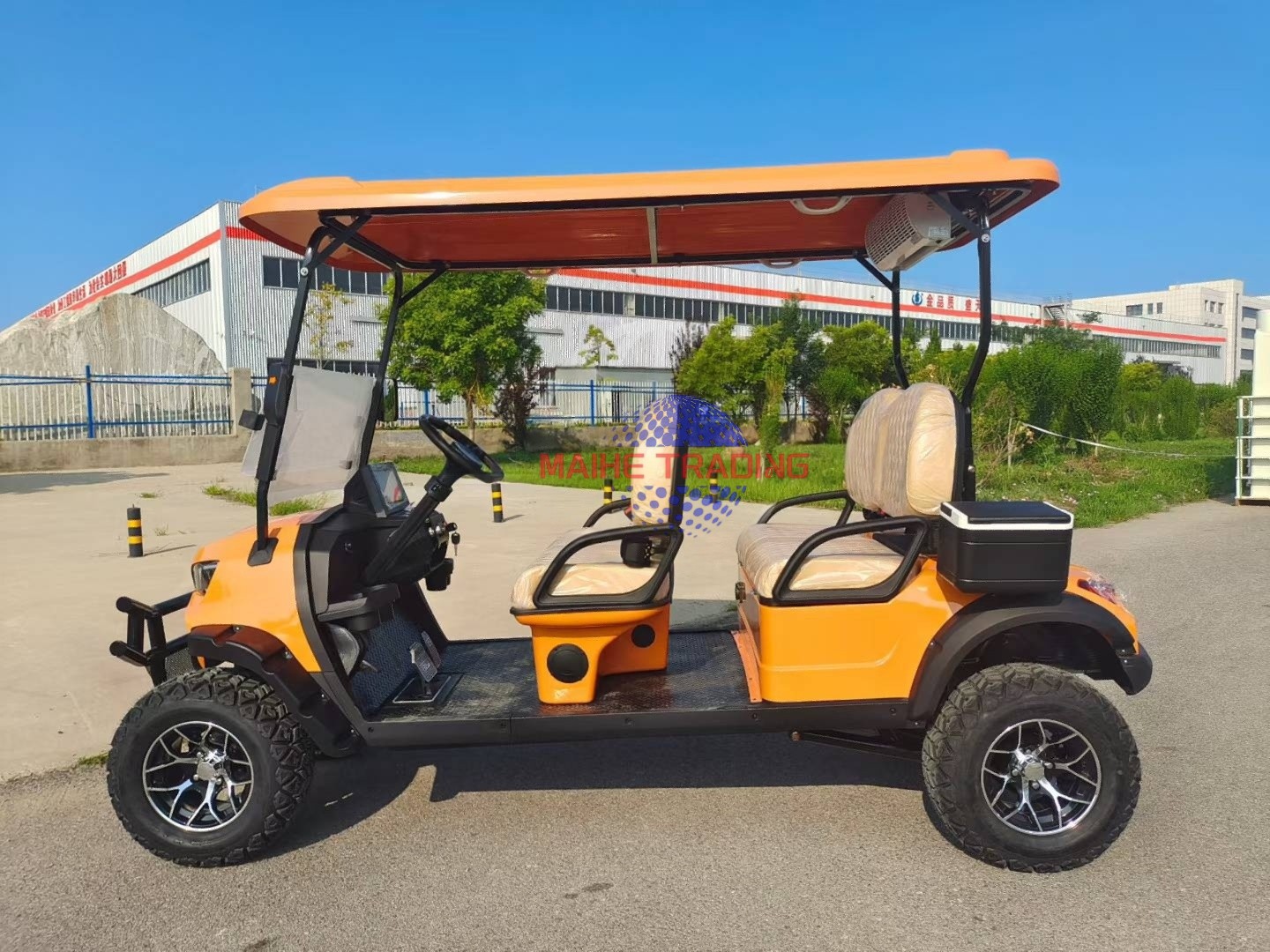 High-end Electric Club Lifted 6+2 Passenger Four Wheel Golf Cart Buggy with 50-70Km/h Speed &amp; 70-90km Range for Hotel and Park