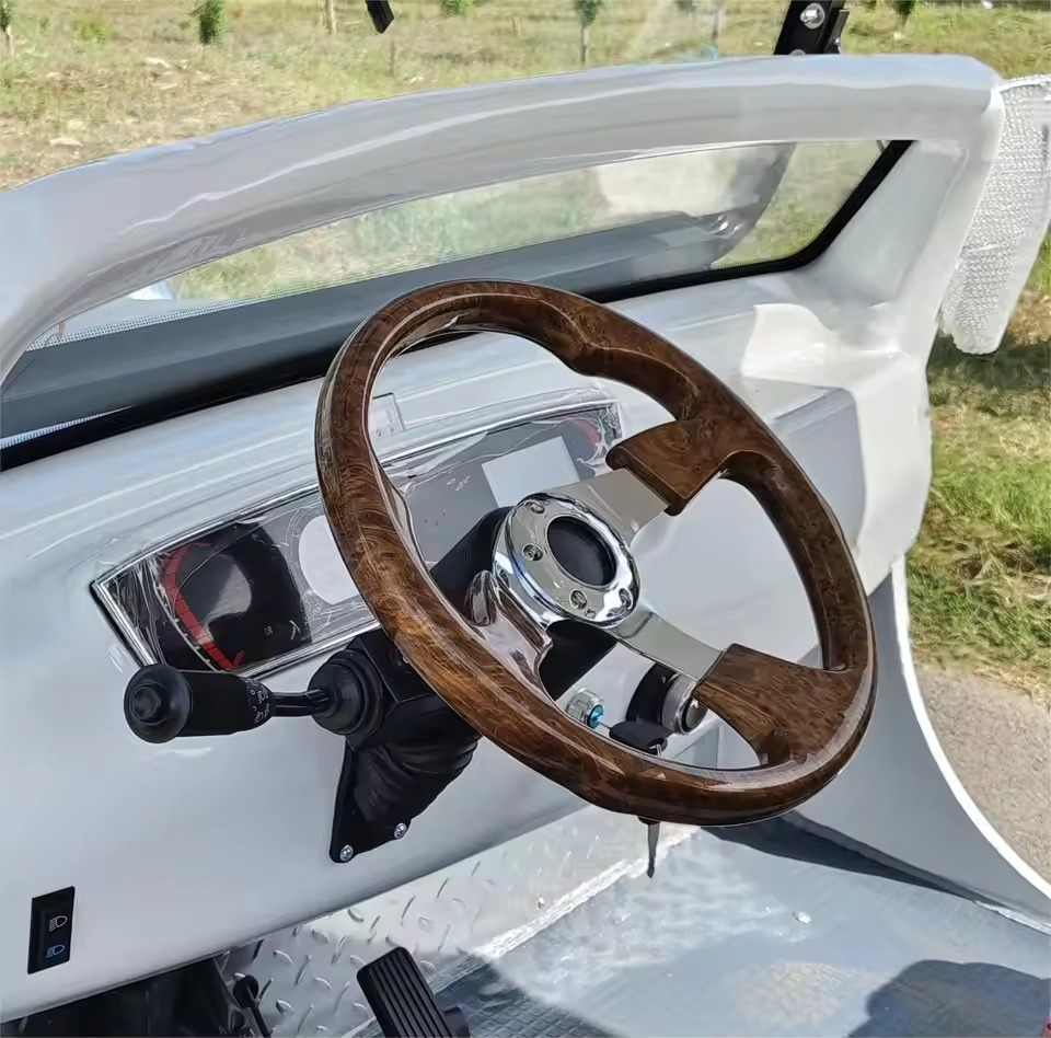 Old Retro Electric Vintage Classic Car Antique Golf Cart Buggy for Sightseeing Classic Car Sightseeing