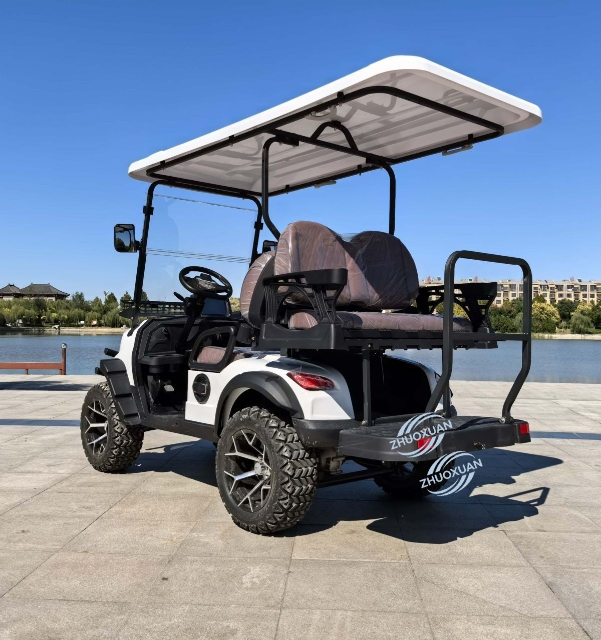 2+1 Row 3-4 Seater Electric Golf Cart Heavy Duty Club Car with 30Km/h Speed and 90km Range for Outdoor Park Campus Patrol