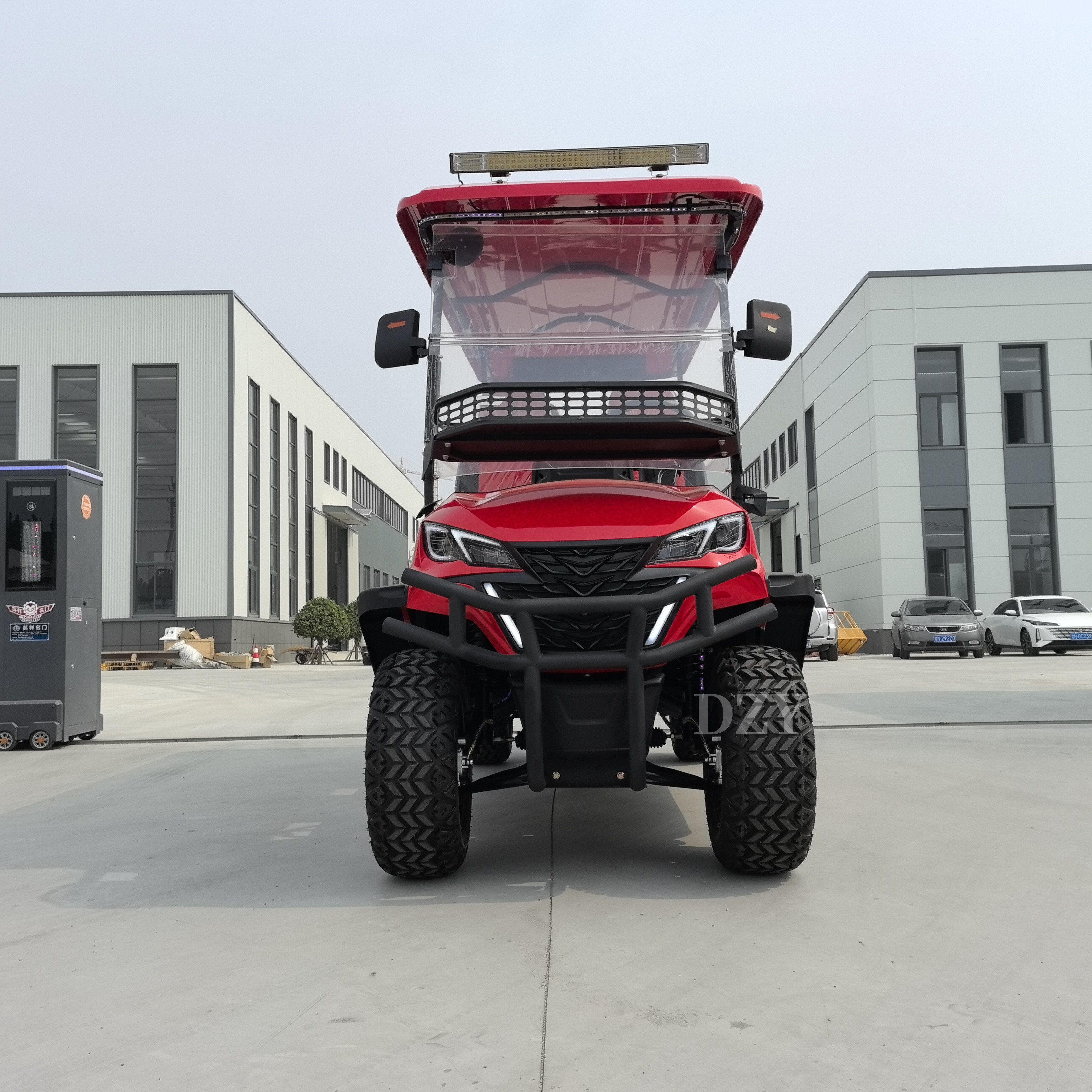 China Luxury Electric Off-Road Solar Powered Golf Carts New Energy Vehicles CE/EEC Certification Customizable Autonomous Driving