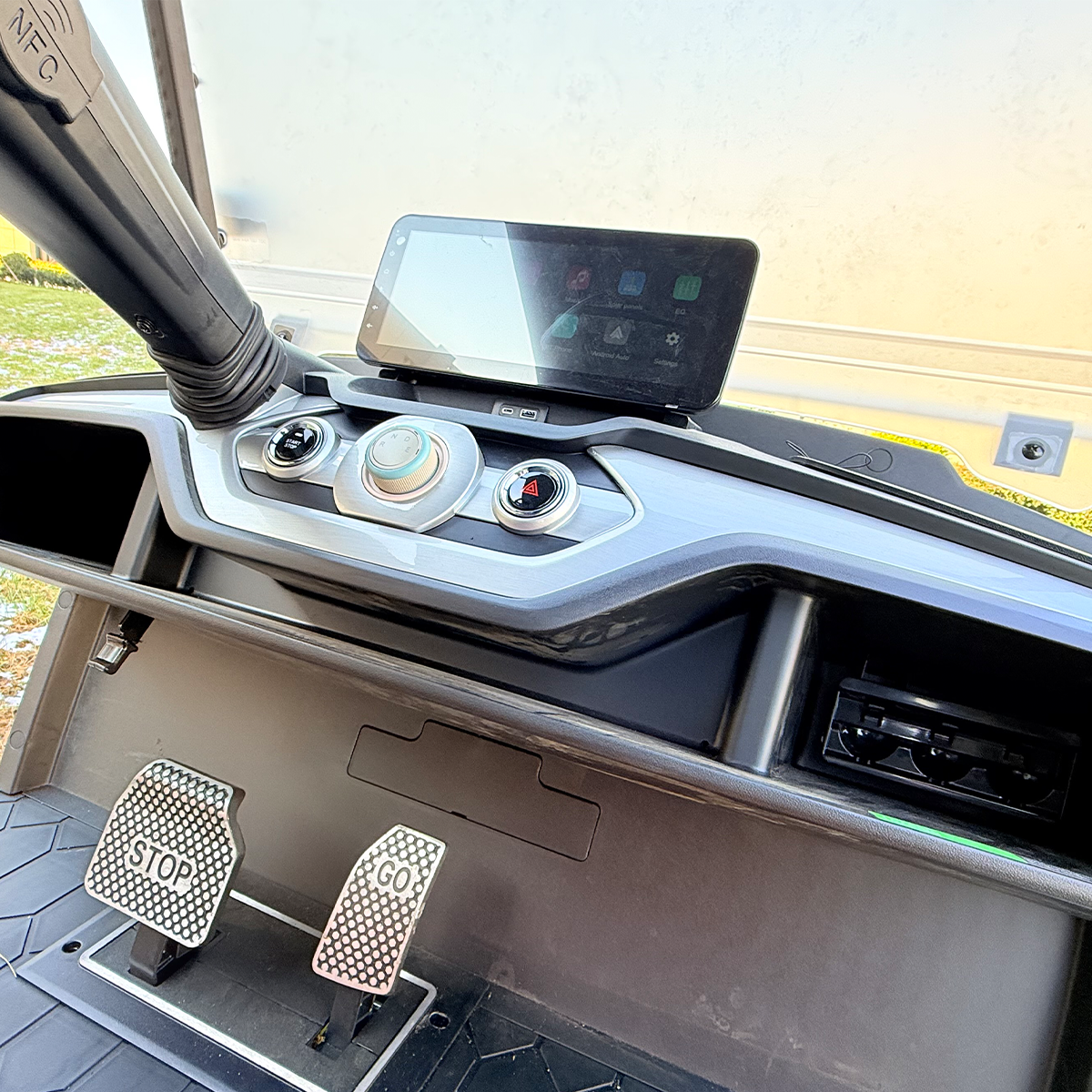 Hot Selling New Arrival 6 Seater Golf Buggy Electric Golf Car DC-H-F4+2 Golf Cart Supplier With Great Price