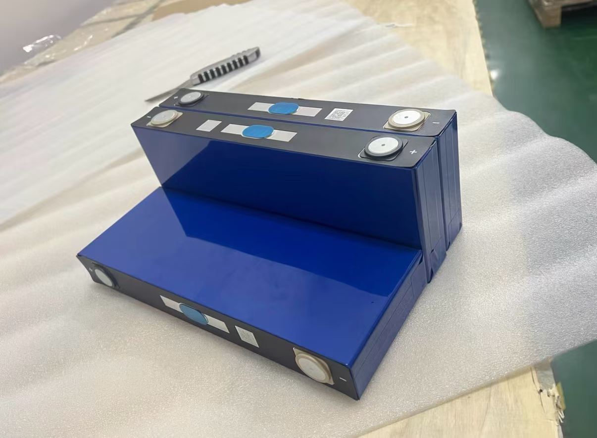 Factory Price Gotion 166Ah Deep Cycle Battery 3.2V LiFePO4 Cell Home Solar Energy Storage 48V Golf Cart EV Busbar 3000 Cycles