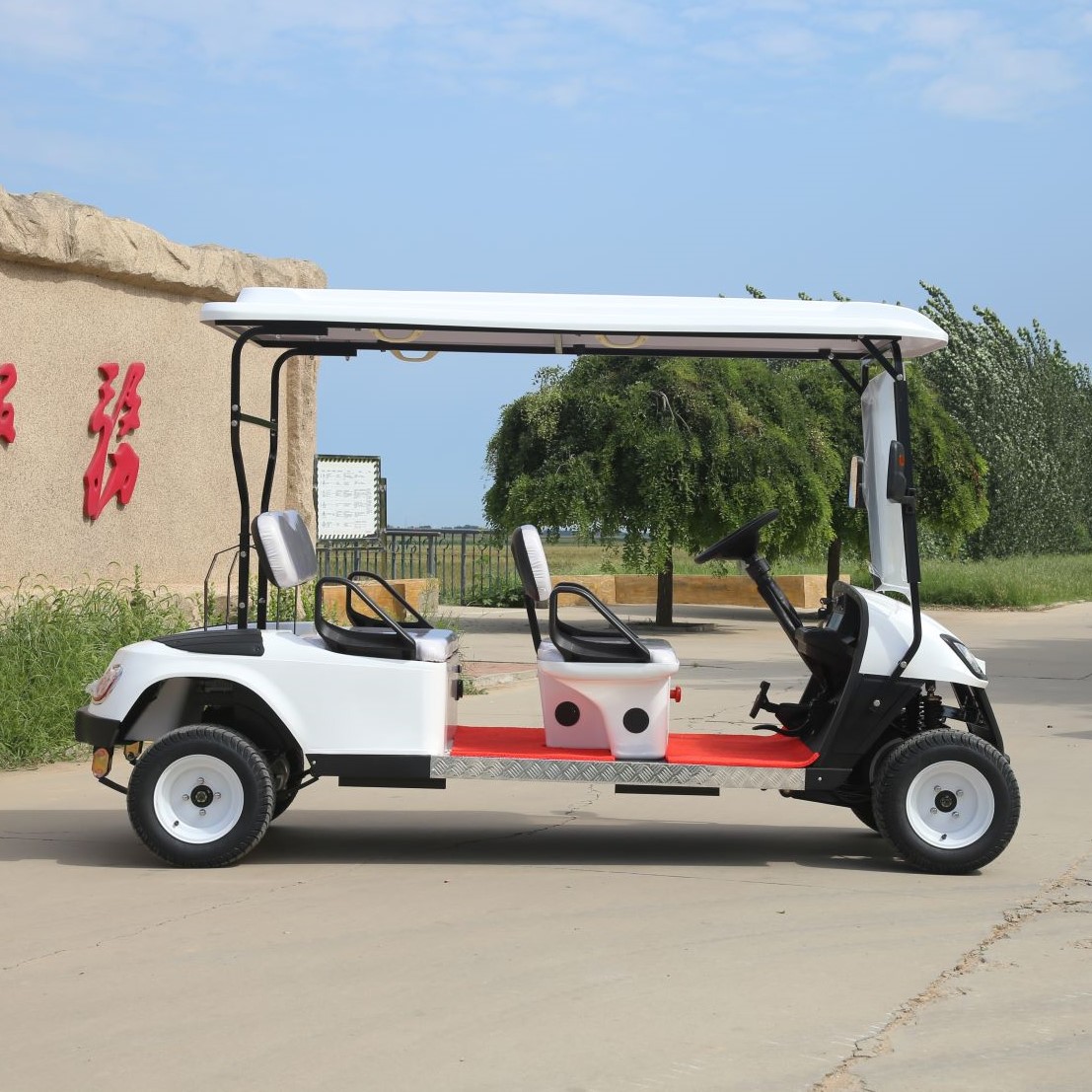 Customized Powerful Motor 4 Seats Electric Golf Buggy Sightseeing Golf Car with Adjustable Seats for Industrial Park Airport