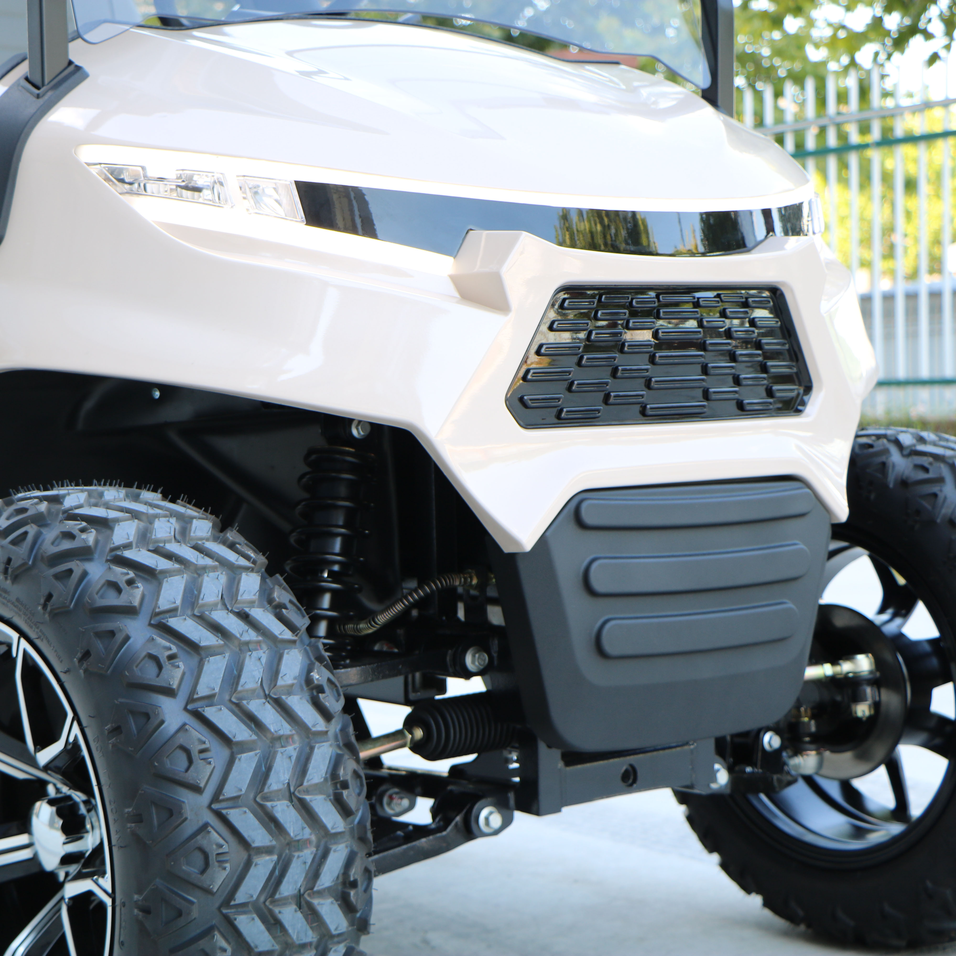 Factory Price Electric Golf Push Cart Hunting Club Lifted Off Car Solar Energy Golf Cart