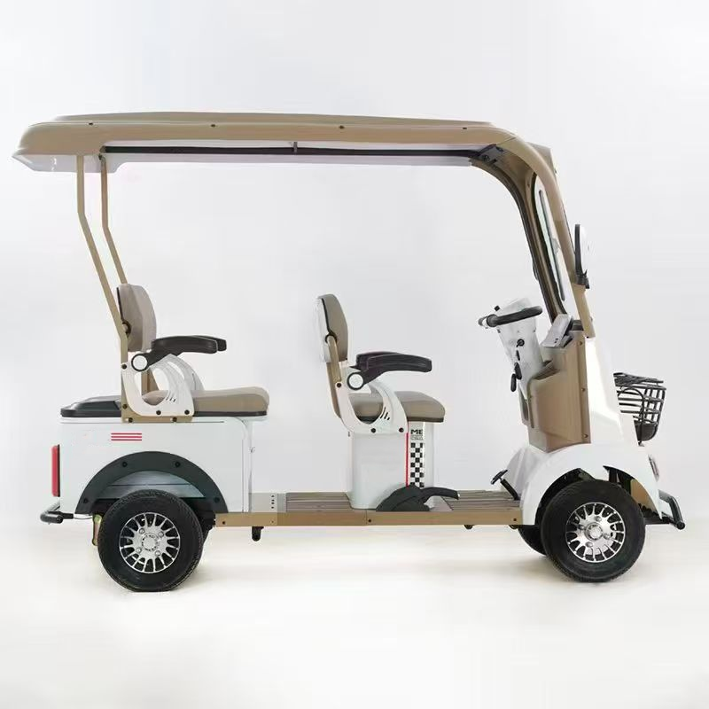 High Configuration Four-wheel Drive Golf Carts Four Seater Golf Cart 6 Passenger Electric Scooter
