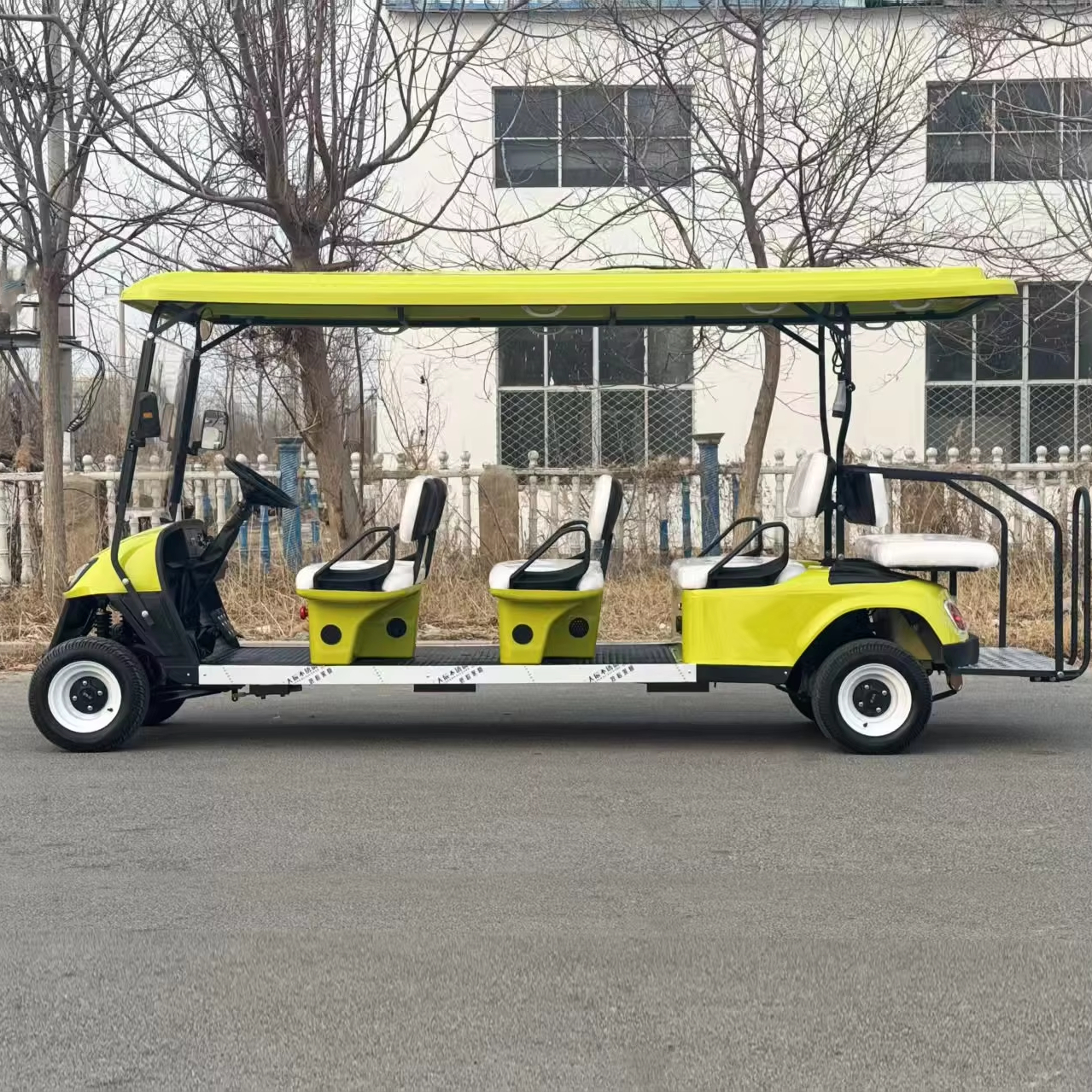 Solar - Powered Marvel: Electric Golf Cart with Foldable Solar Panels