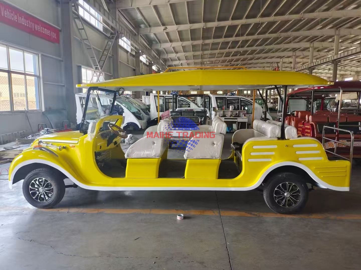 Luxury Electric Golf Cart Customizable Precious-Class for Luxury Golfing Experiences