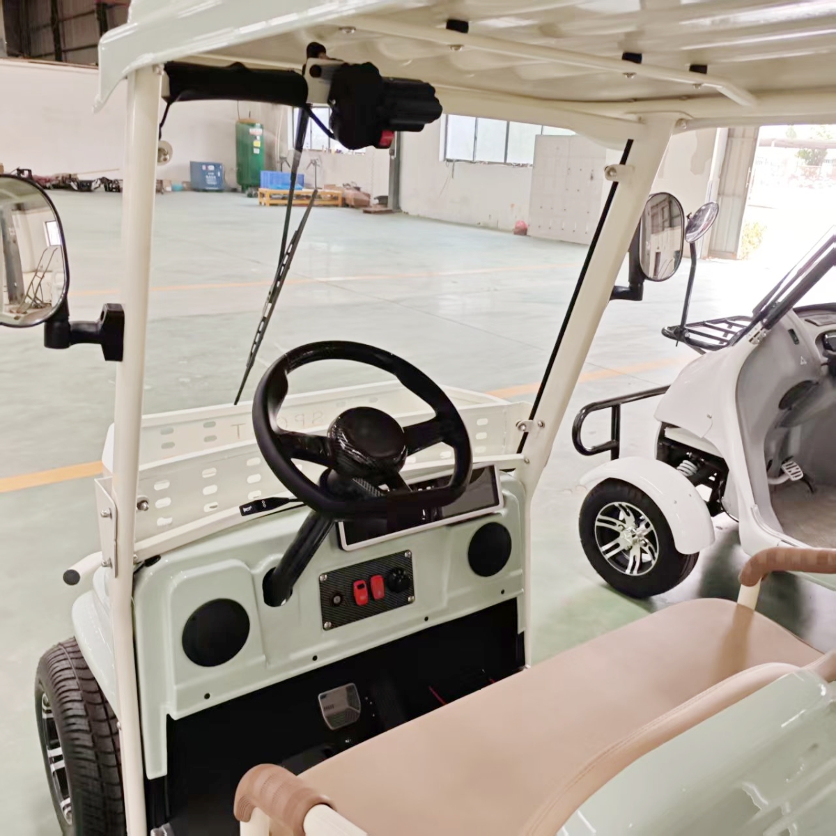 Electric Golf Cart 2 Seater White With Solar Panel Roof And Basket Storage For Outdoor Use
