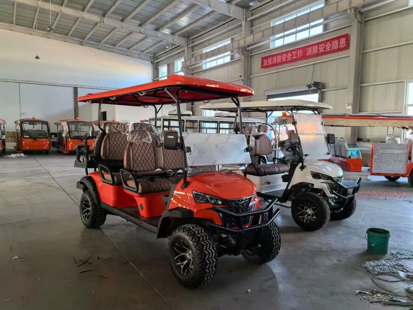 Cecertified2 4 6 8 Seats Hunting Golf Cart Metal Steel Plastic Hunting Club Car