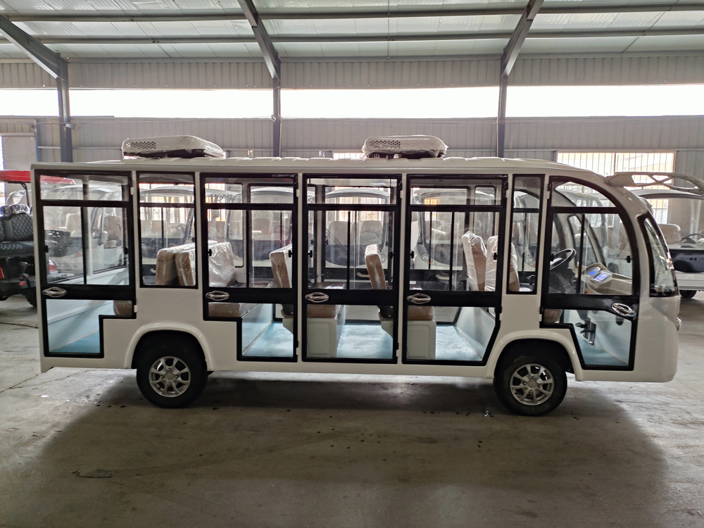 Energy Saving Large Capacity Low Speed Classic Electric Sightseeing Car for Hotel Use