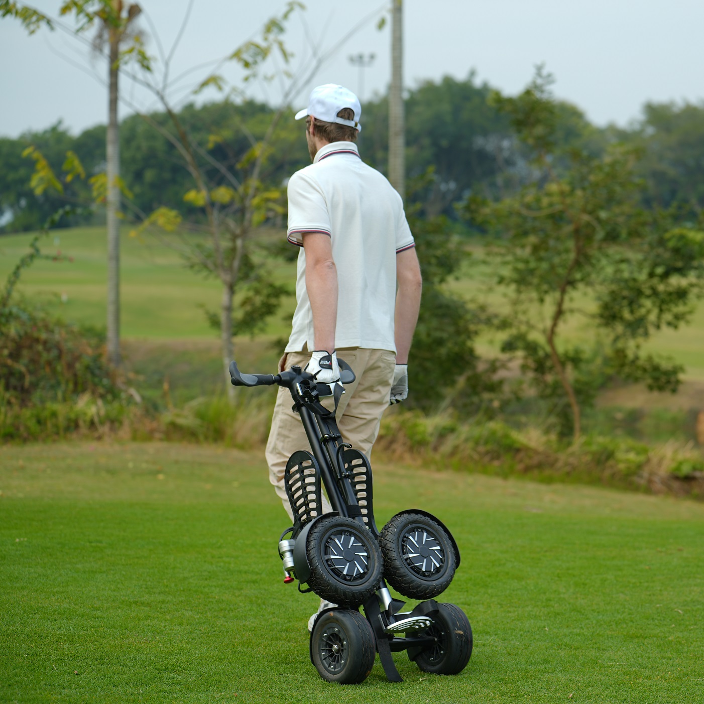 Aluminum Alloy Golf Cart 1600W Motor 18 Hole Range 150 kg Load Capacity Easy Fold Design with Umbrella Holder