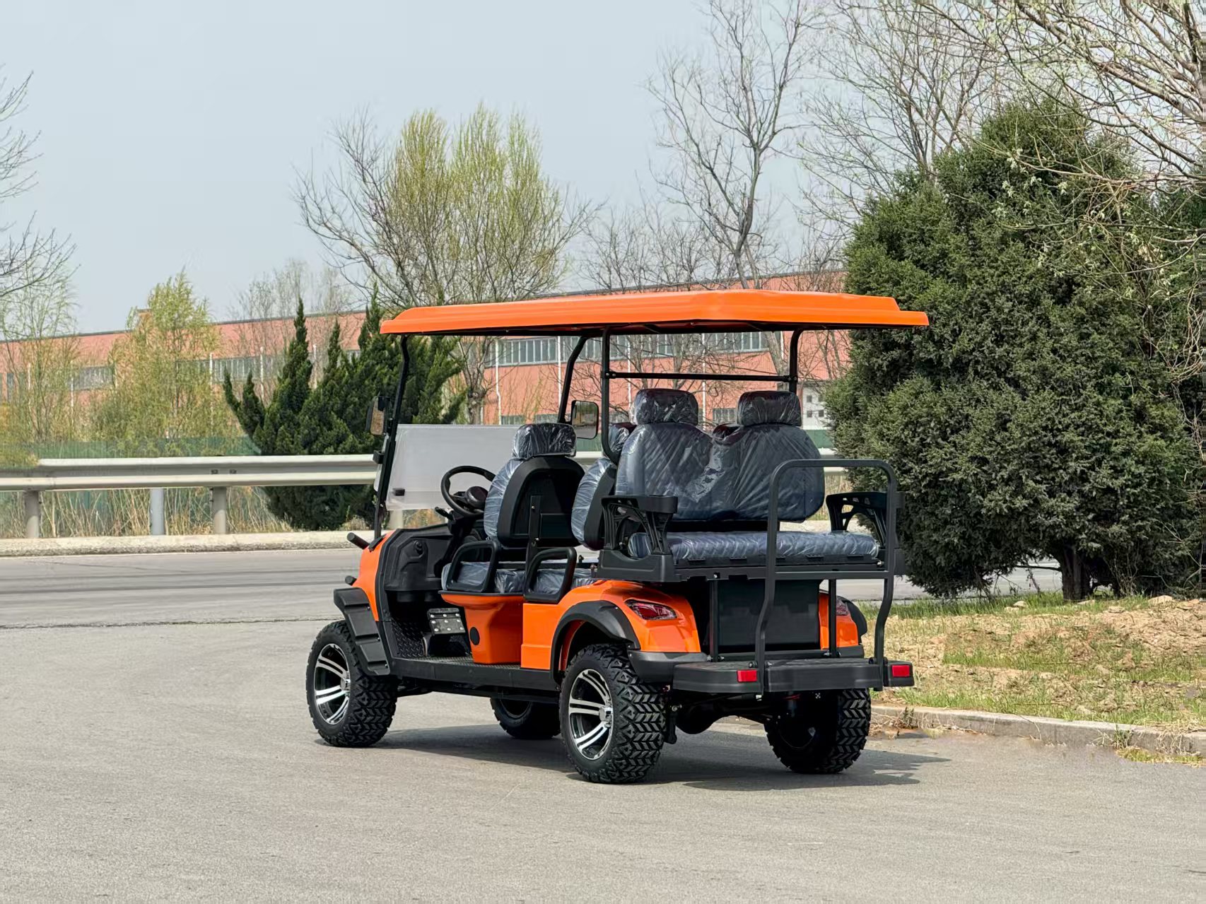 Electric Golf Cart Buggy 8 Seater 60V Steel Frame GCC Certified off Road Sightseeing Car Solar Power Customized 4 Wheel