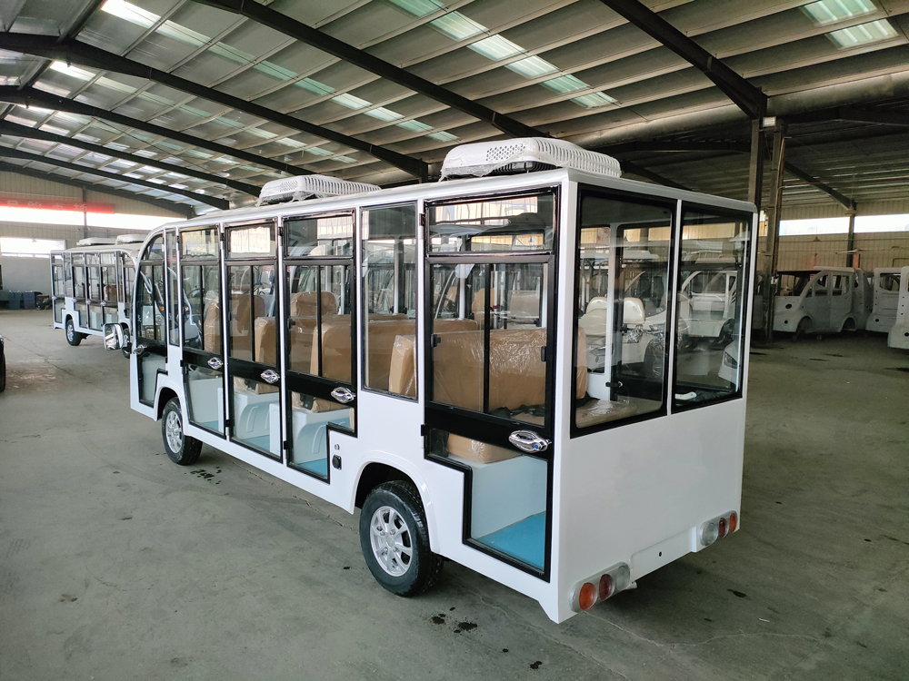 Energy Saving Large Capacity Low Speed Classic Electric Sightseeing Car for Hotel Use