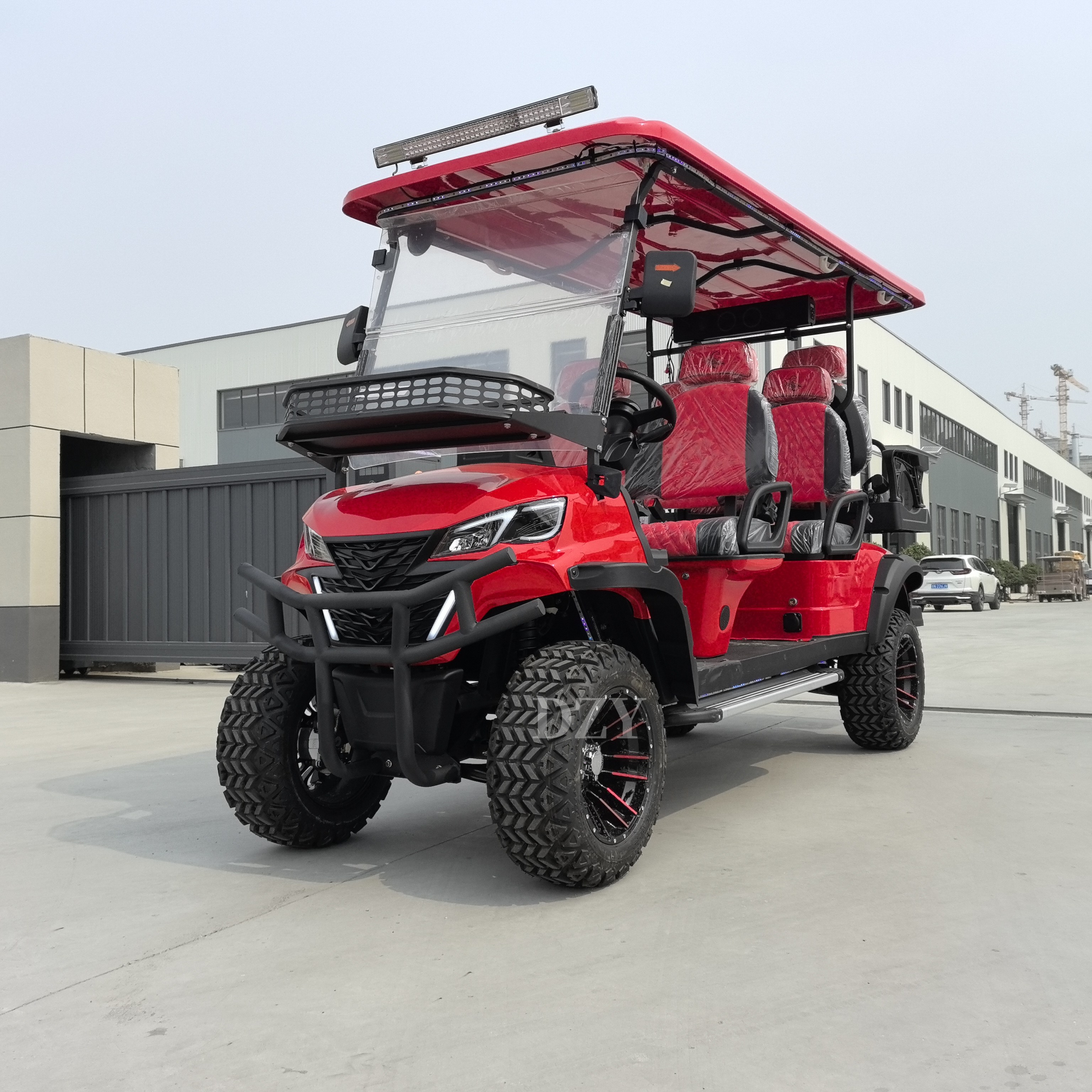 China Luxury Electric Off-Road Solar Powered Golf Carts New Energy Vehicles CE/EEC Certification Customizable Autonomous Driving
