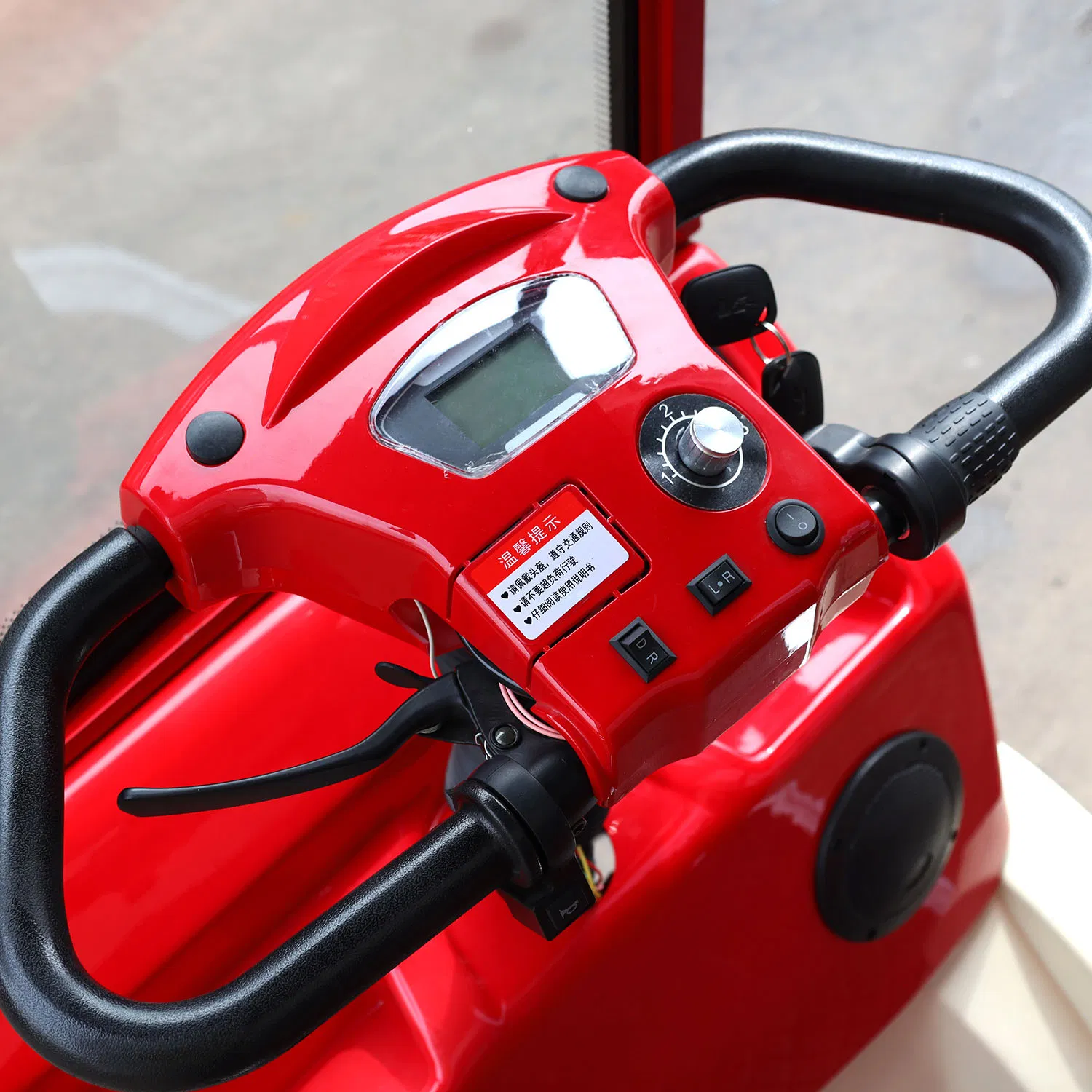Reliable Safe Smooth Electric Golf Cart for Community Patrol Use