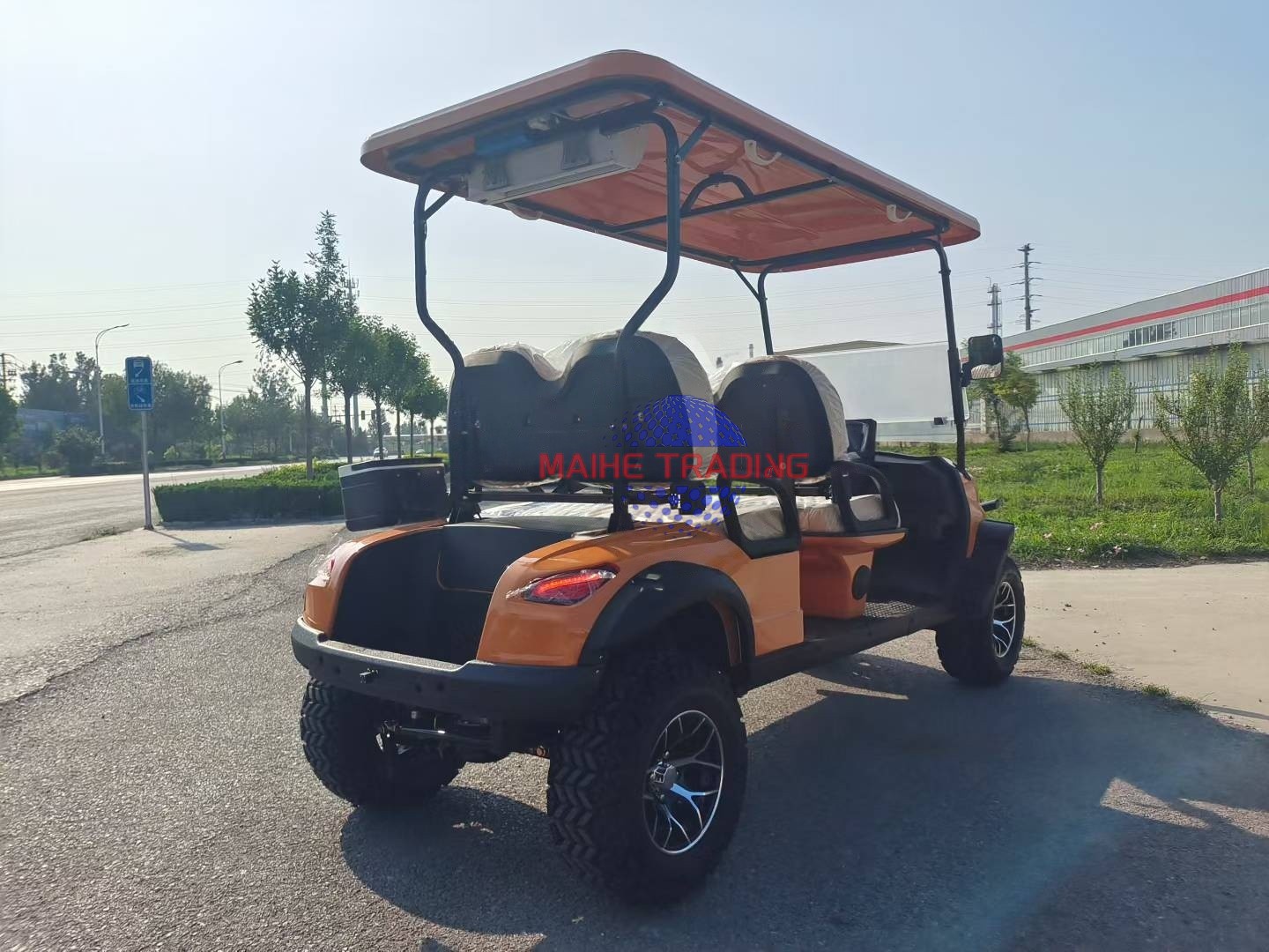 High-end Electric Club Lifted 6+2 Passenger Four Wheel Golf Cart Buggy with 50-70Km/h Speed &amp; 70-90km Range for Hotel and Park