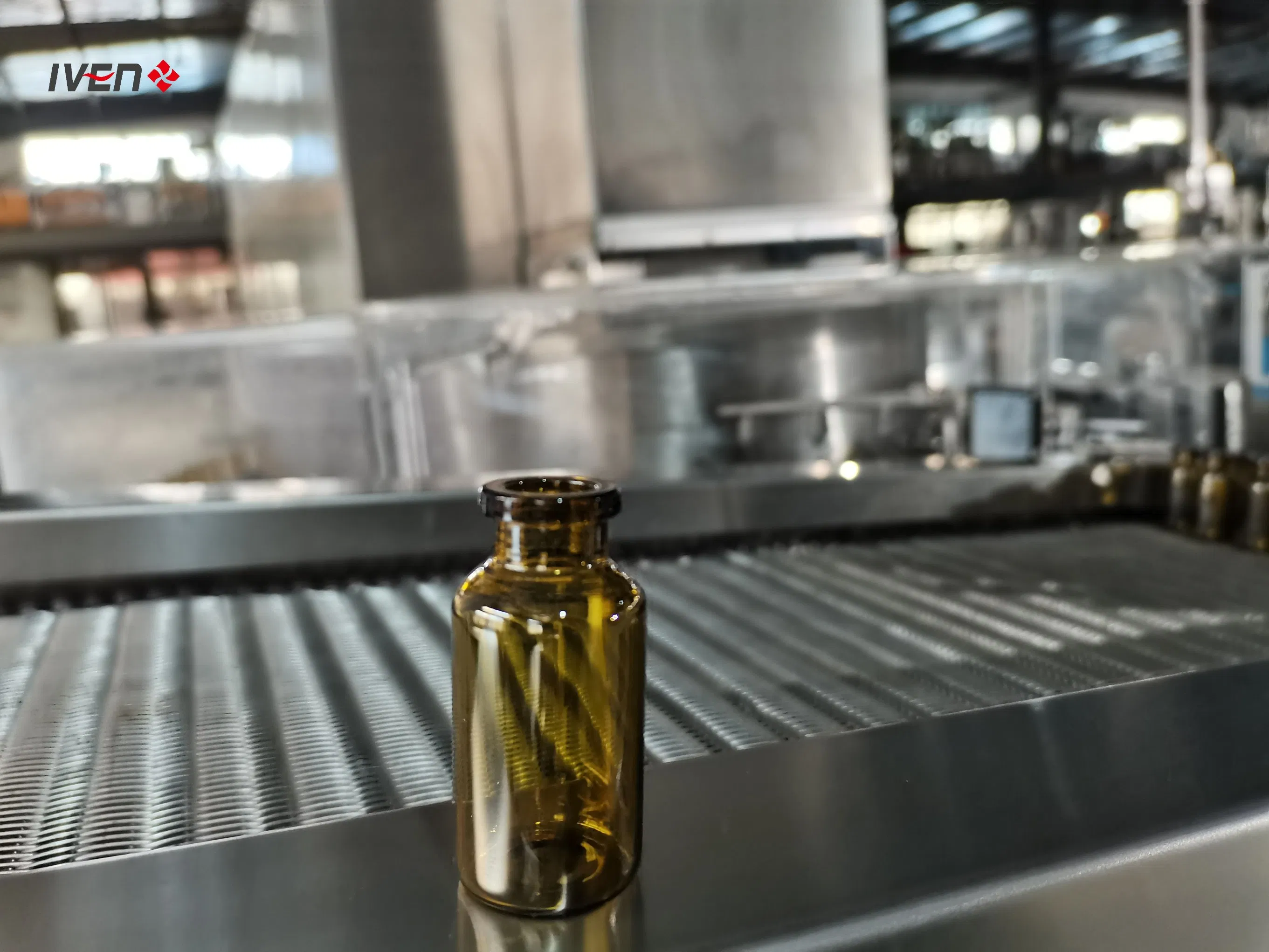 Advanced Computerized Liquid Filling and Capping System for Bottles