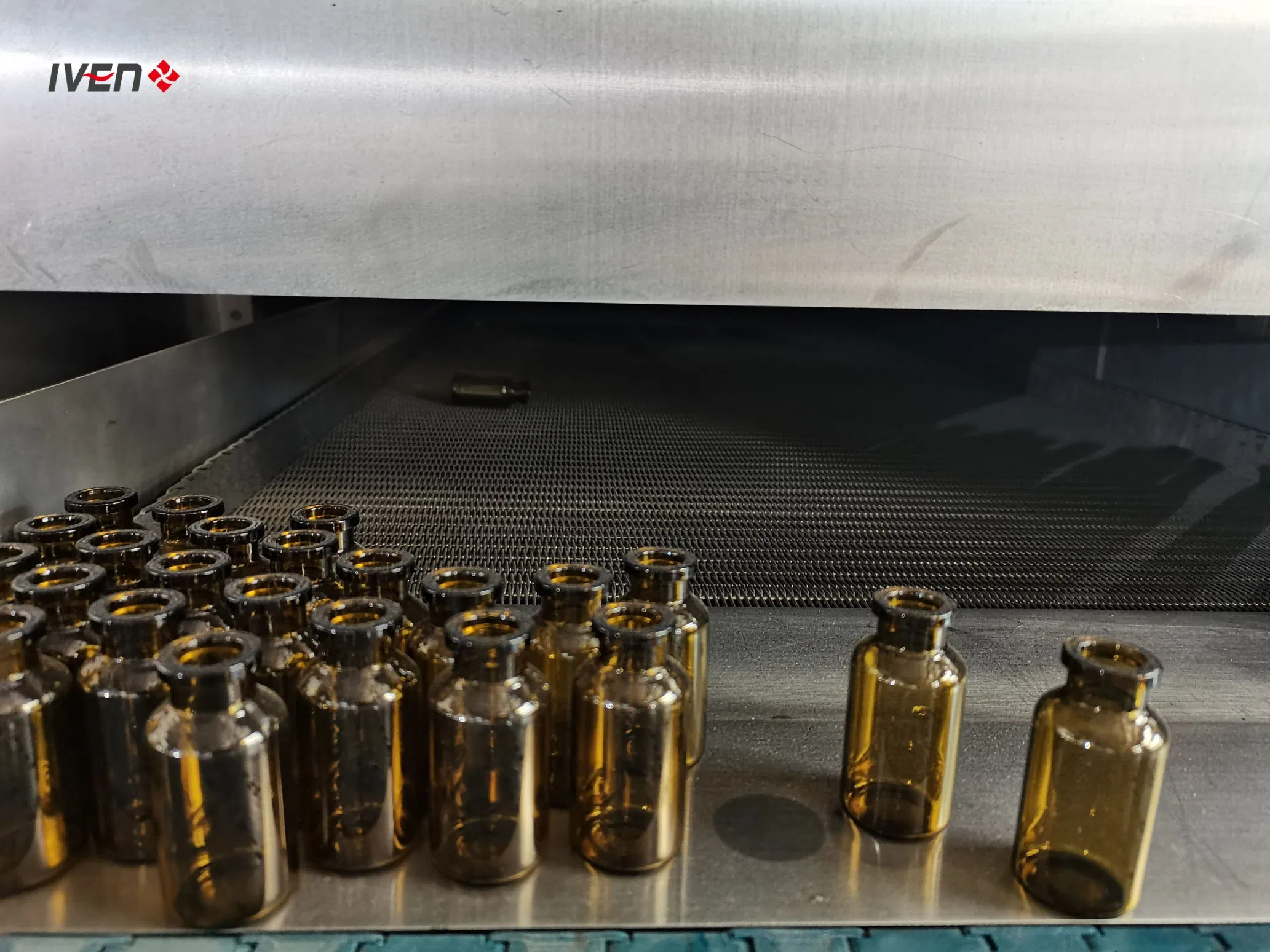 Advanced Nasal Irrigation Fluid Bottling System with GMP Compliance/Efficient Nasal Irrigation Fluid Filling System with Quality Assurance