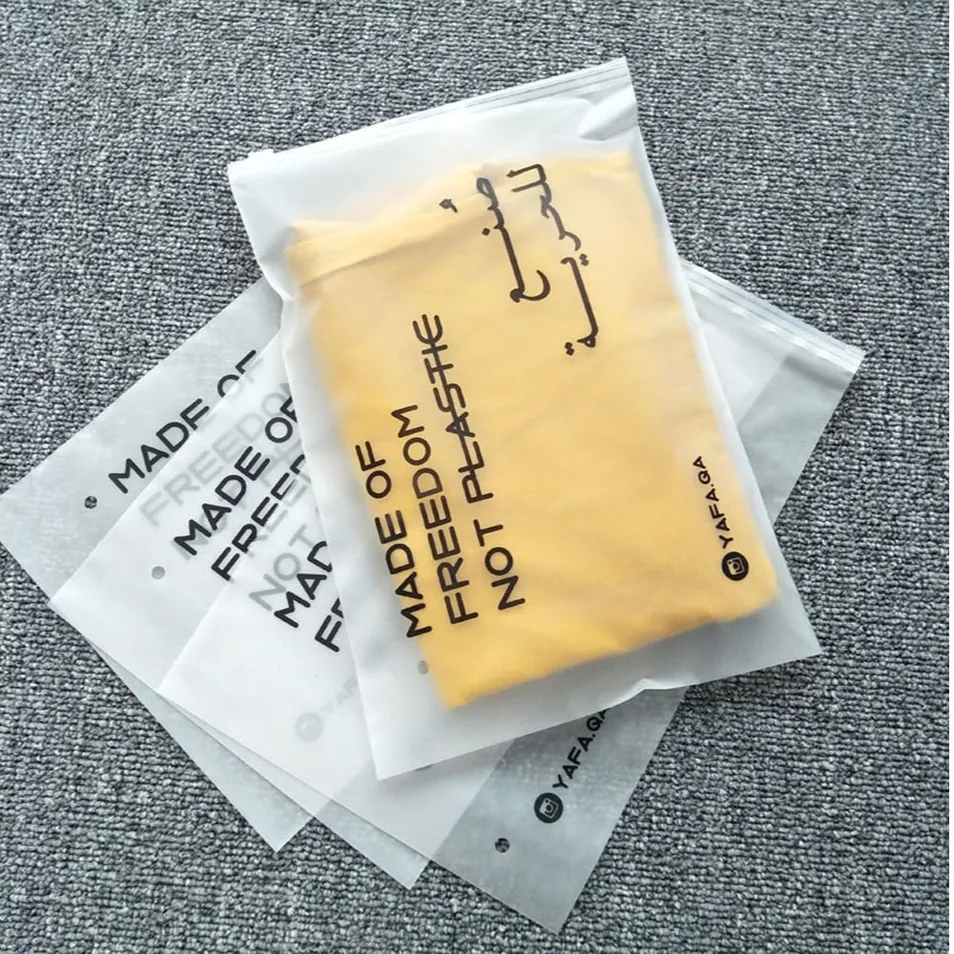 Bolsas de embalaje de plástico con cierre zip, personalizables, compostables, blancas, mate y con acabado mate para prendas de vestir