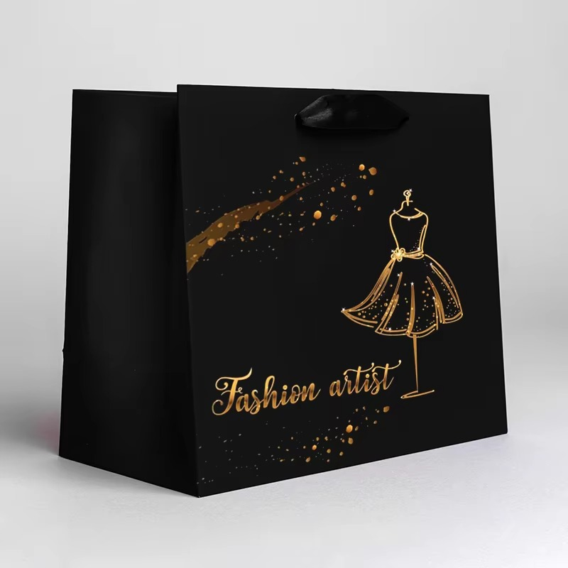 Bolsa de regalo negra mate de lujo con logo para ropa, bolsas personalizadas
