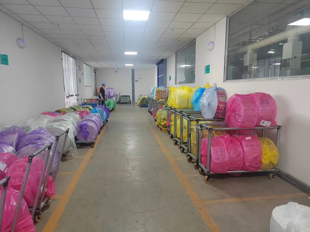 Bolsa de embalaje de plástico personalizada a granel, impermeable y ecológica para prendas de vestir