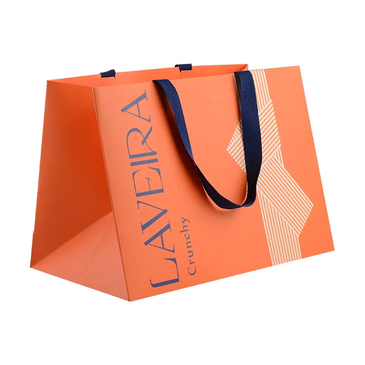 Bolsas de compras blancas reutilizables y ecológicas al por mayor, embalaje de papel de lujo personalizado con impresión de logo para joyería, ropa y regalos