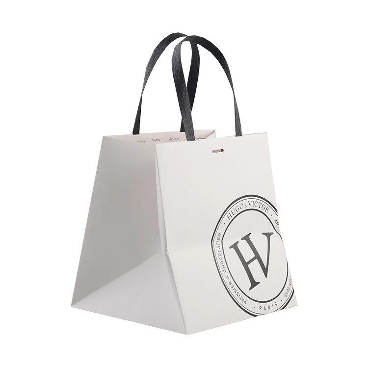 Bolsas de compras blancas reutilizables y ecológicas al por mayor, embalaje de papel de lujo personalizado con impresión de logo para joyería, ropa y regalos
