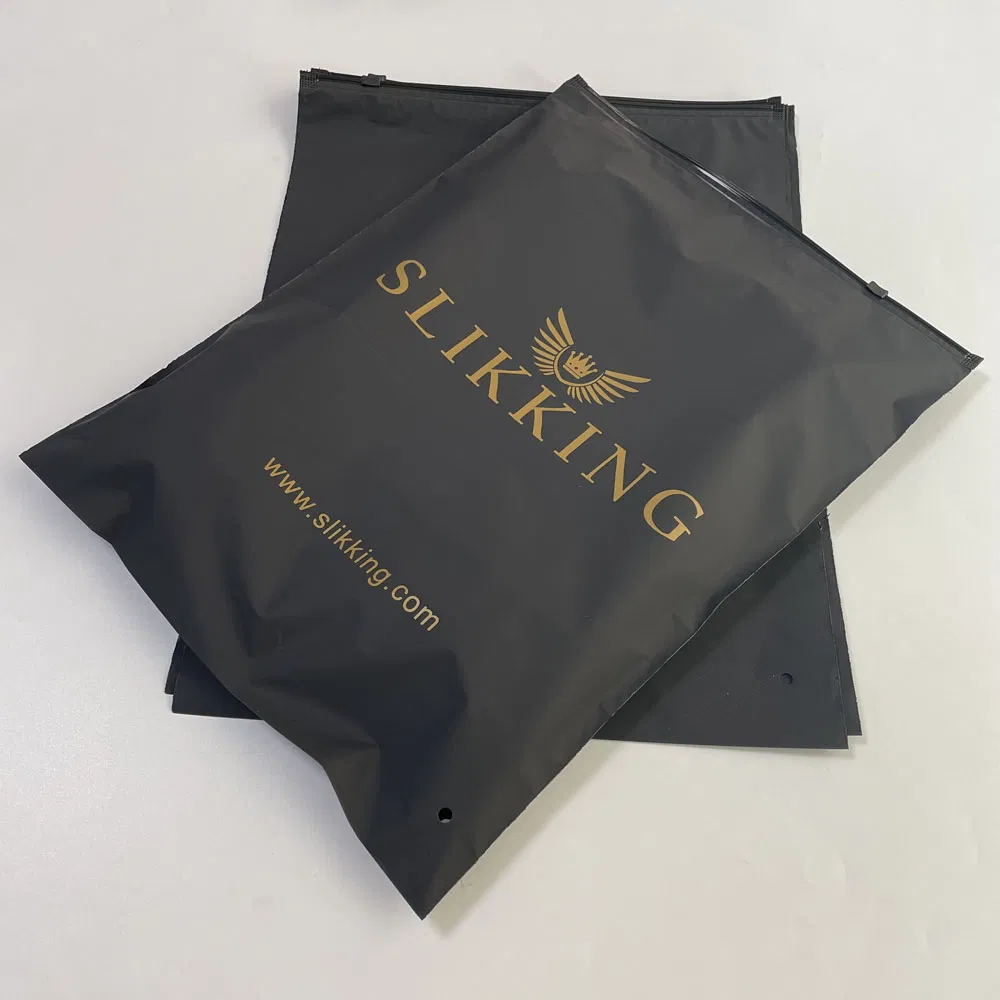 Bolsa de plástico negra impresa con cremallera, bolsa resellable con cierre de cremallera, bolsa de embalaje negra para ropa