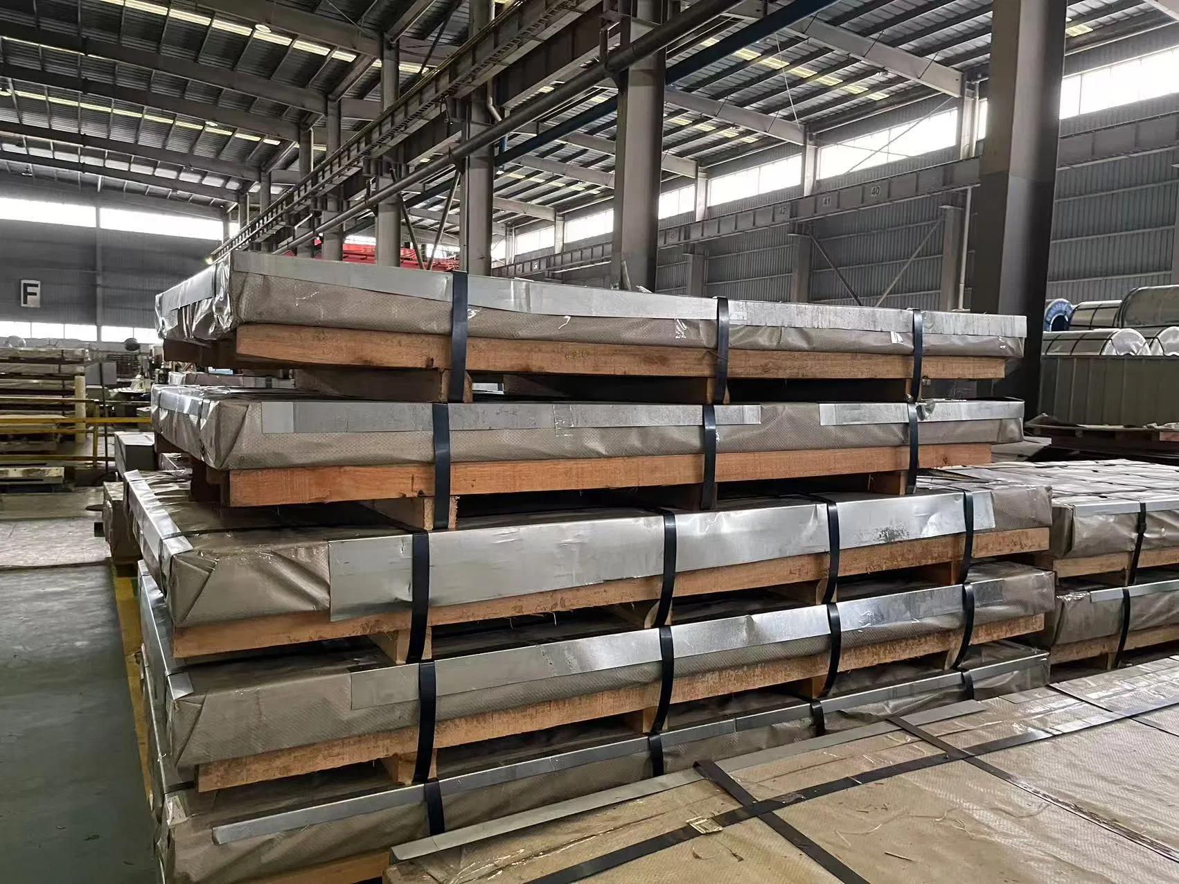 Premium Z275 Galvanized Steel Hot Dipped Galvanized Steel Prepainted Galvanized Steelcolor Coated Galvanized Steel for Construction Projects