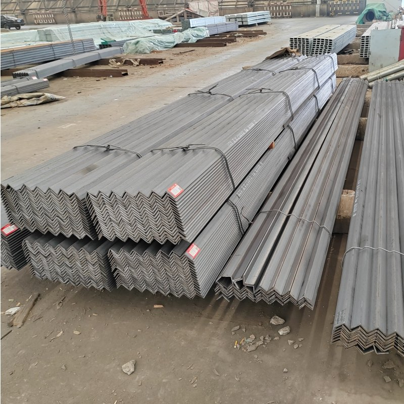 Hot Rolled Steel Angle Iron Bar Black Steel Q235 Q355 A36 Ss400 Mild Iron Angle Steel Bar