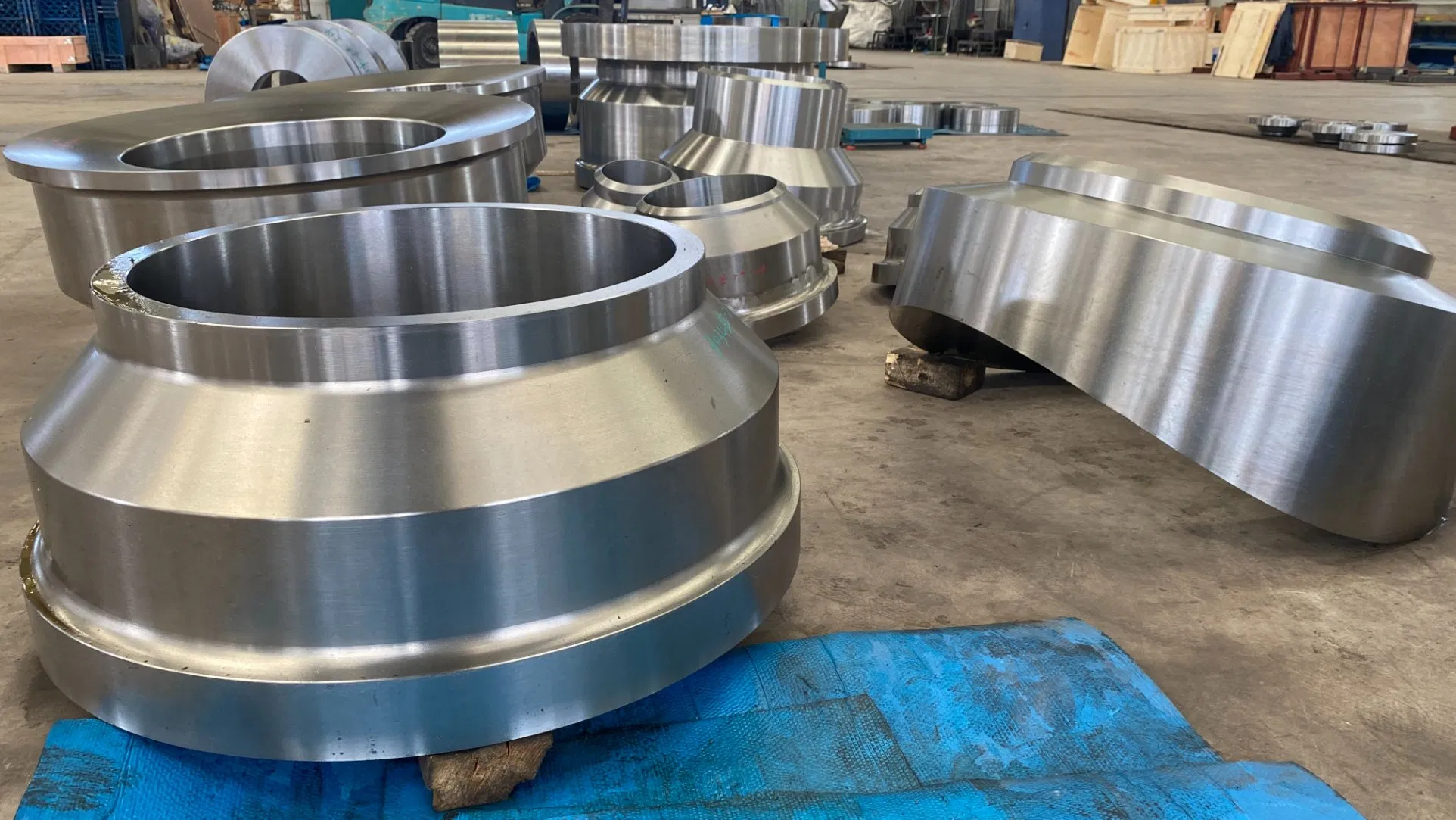 Heavy Forging Cylinder Forging Large Piston Nozzle Forged for Steel Plant