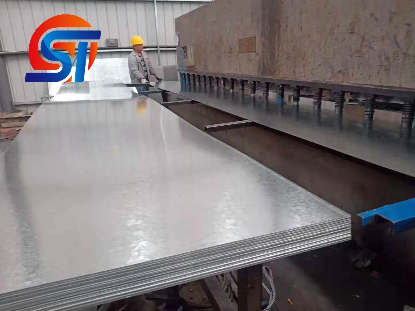 0.1mm - 1.2mm Hot-DIP Galvanized Sheet,ASTM A653 Standard, Zinc-Coated Steel Sheet with Zinc 30g to 275g. Flowered Galvanized Sheet and Plain Galvanized Sheet.