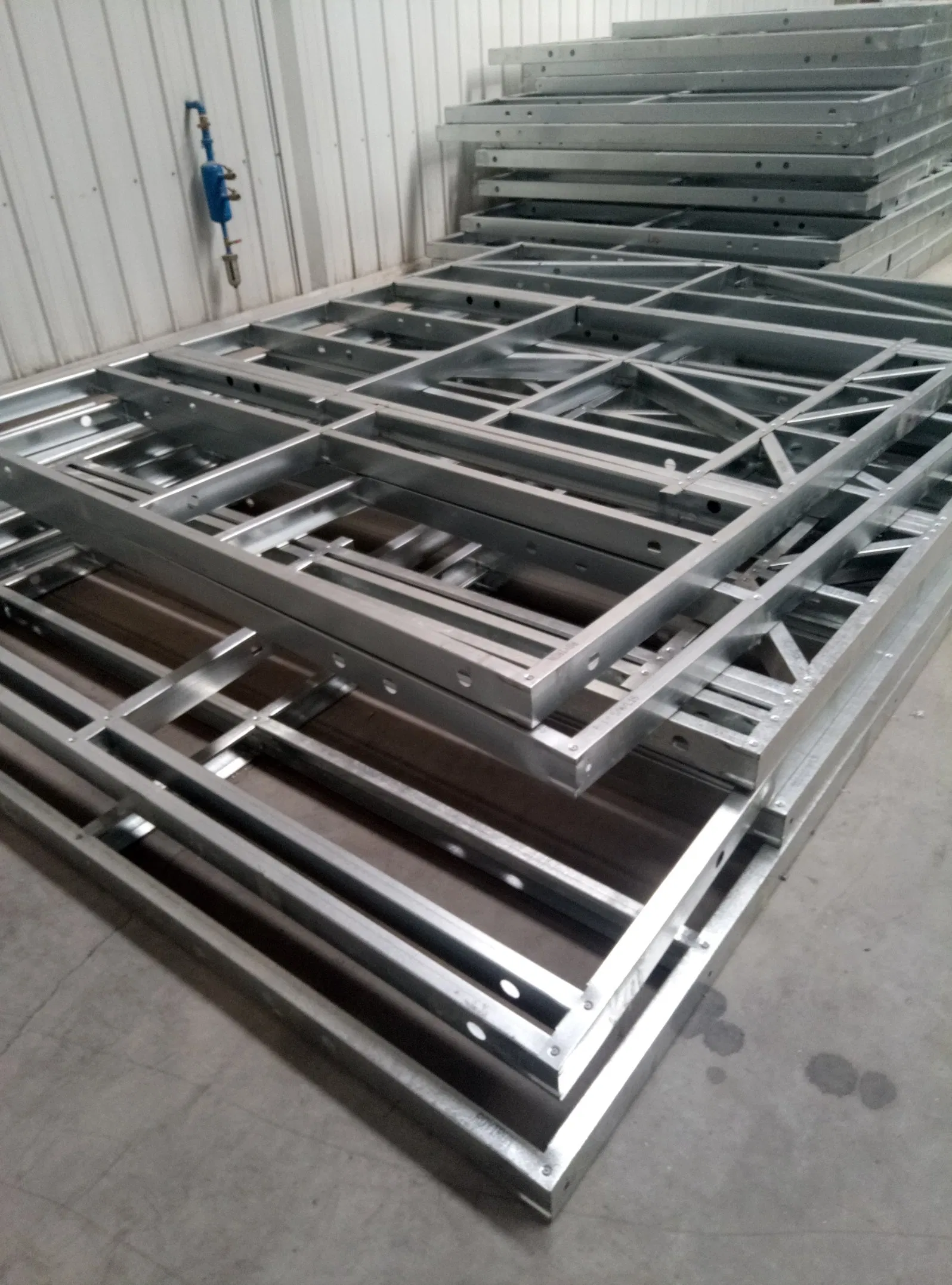 Internationally Popular Roller Pressing Forming Light Steel Dragon Bone Steel Profiles for Building Industry