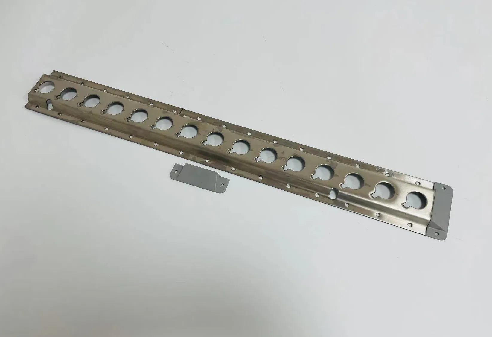 Internal Cargo Track Round Hole Truck Trailer Parts Height 12.5mm Stainless Inox 304 Matte (Powder Coated, Aluminum, Stainless Steel, Galvanized, Raw Stee)